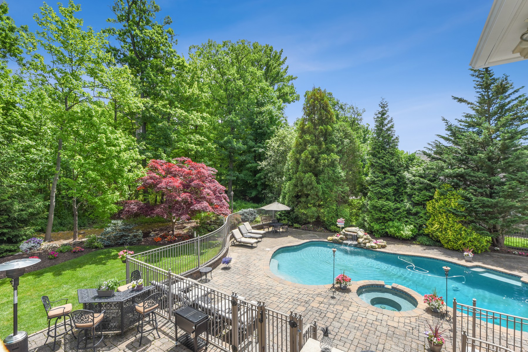 35 Wind Ridge Drive