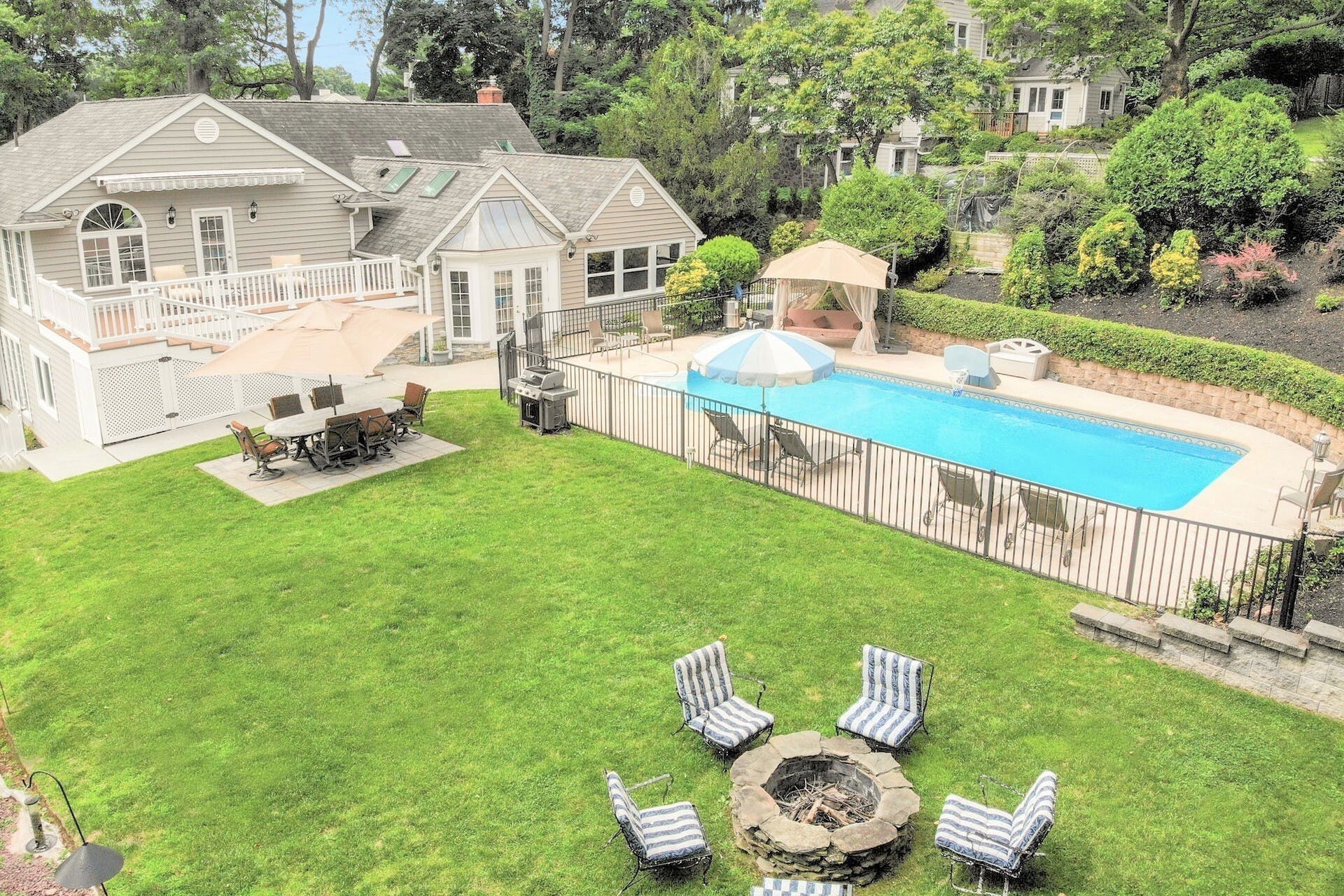 111 Erledon Road
