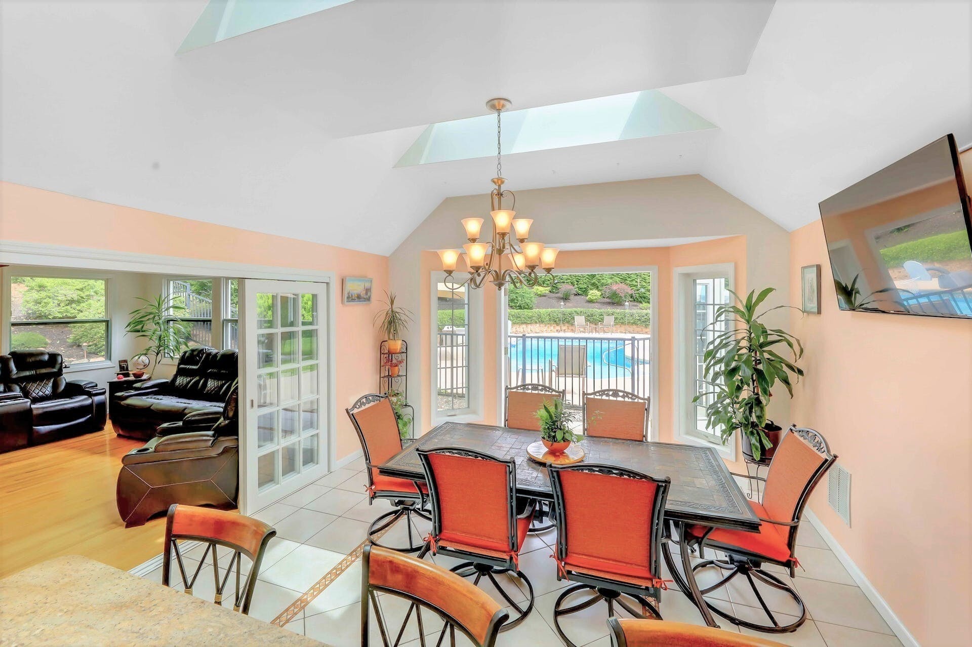 111 Erledon Road