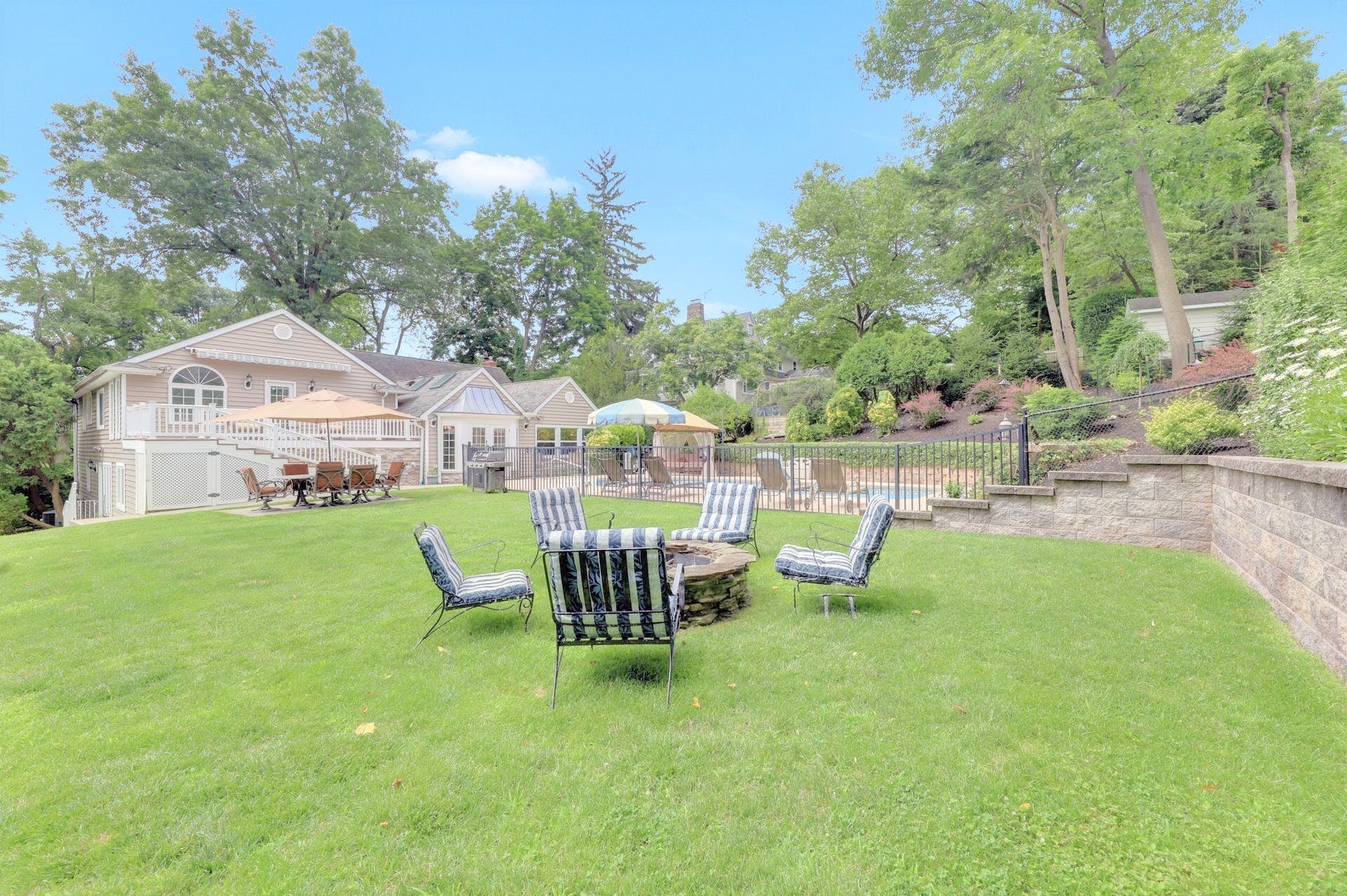 111 Erledon Road