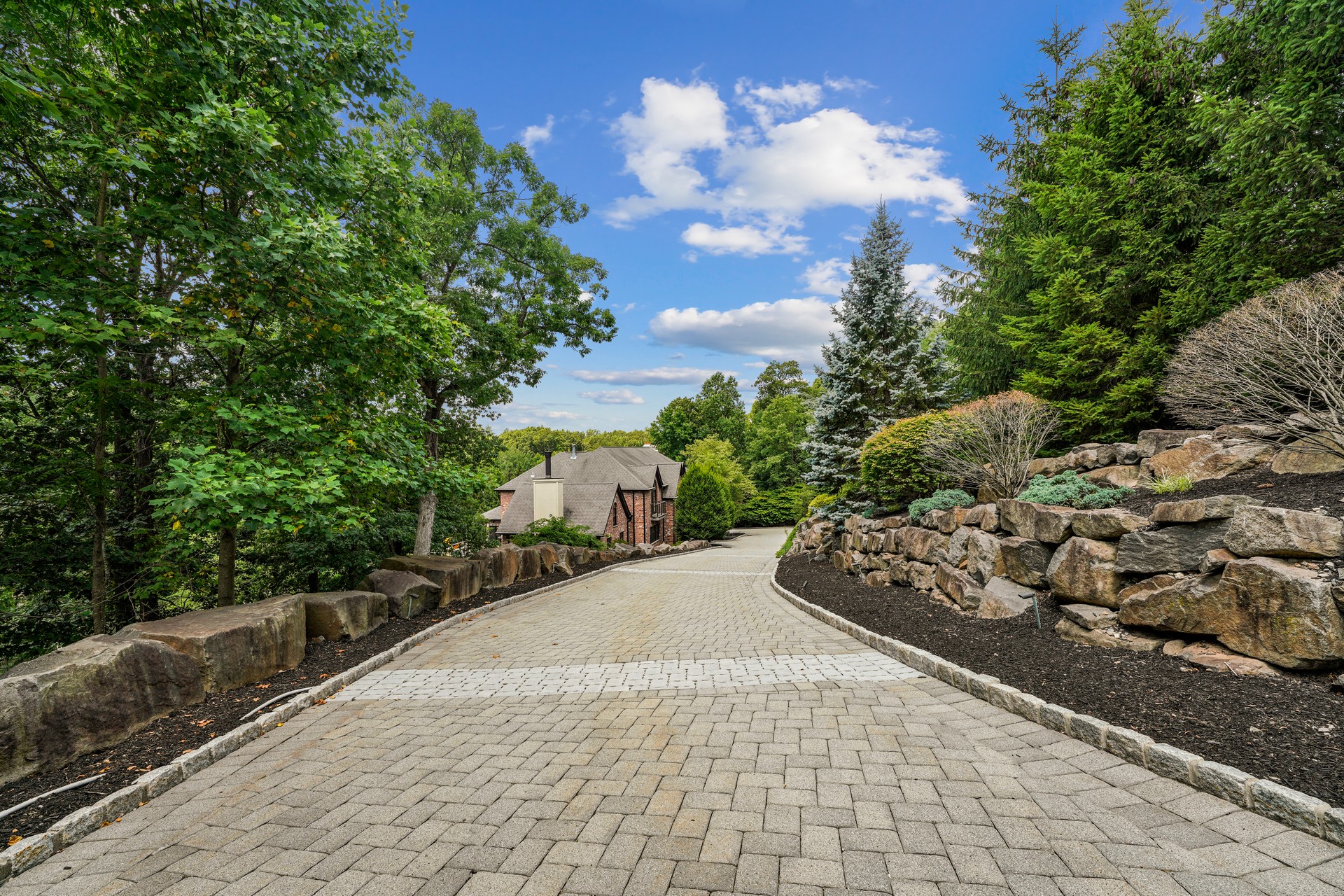 10 Cassandra Drive 
