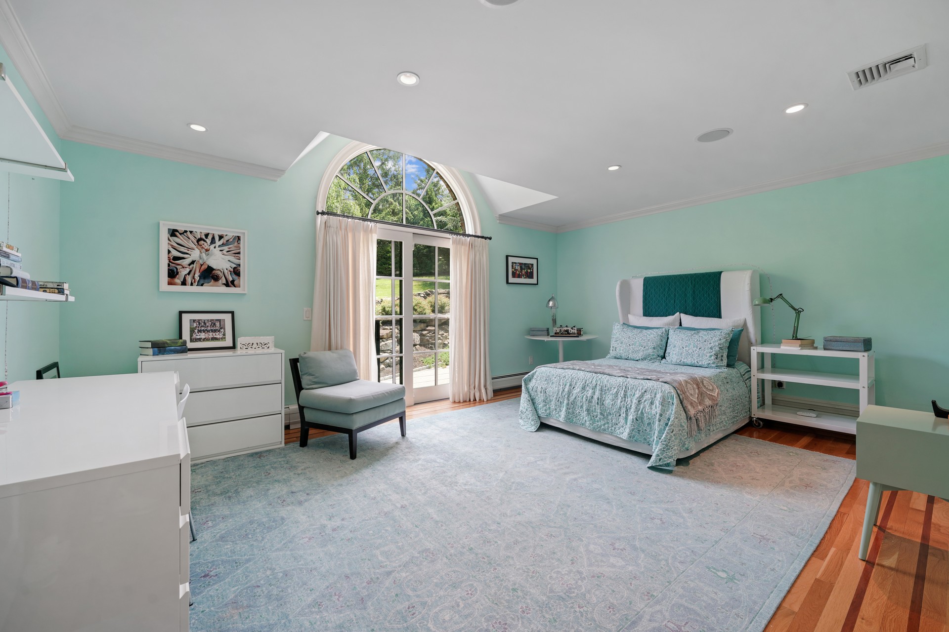 10 Cassandra Drive 