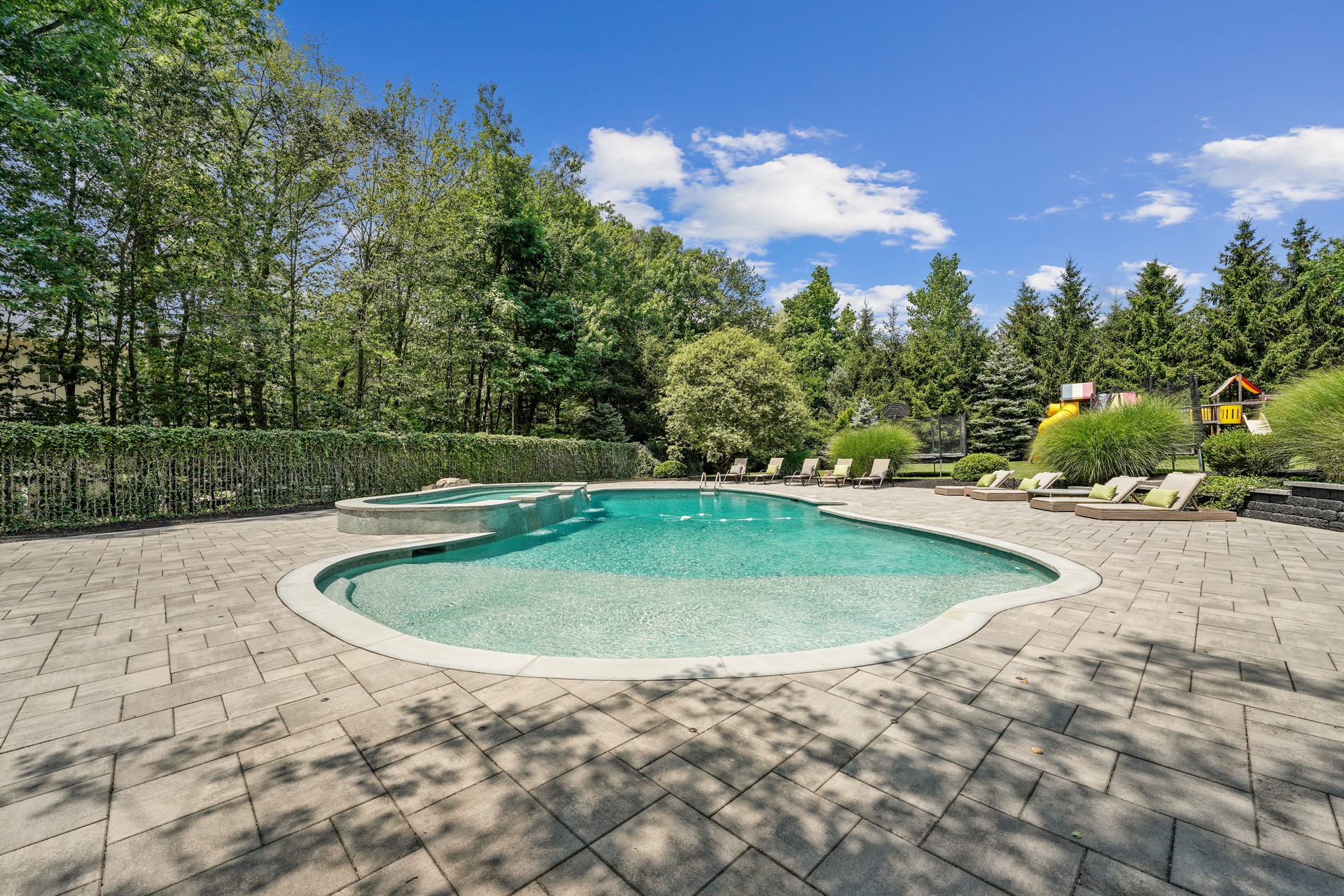 10 Cassandra Drive 