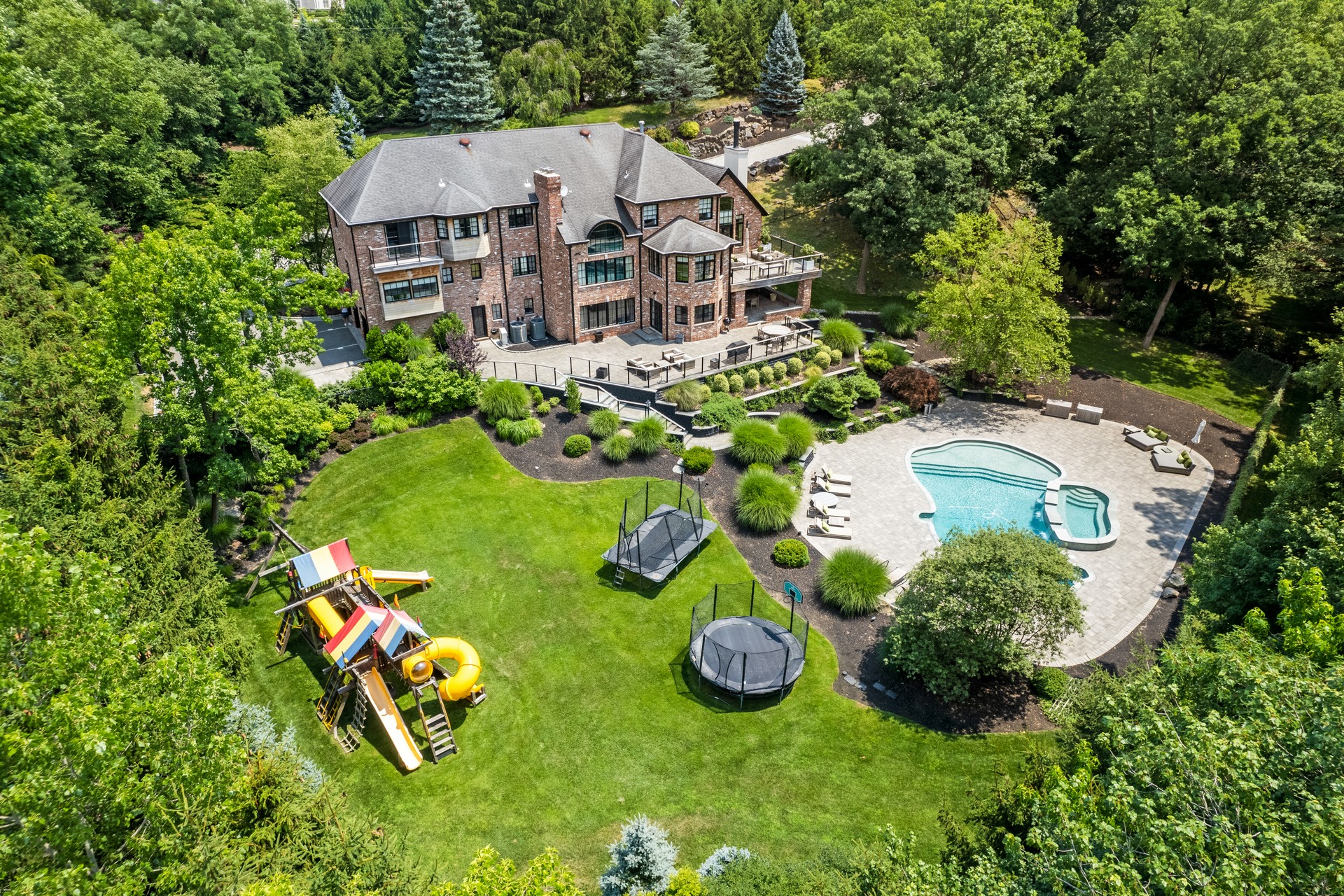 10 Cassandra Drive 