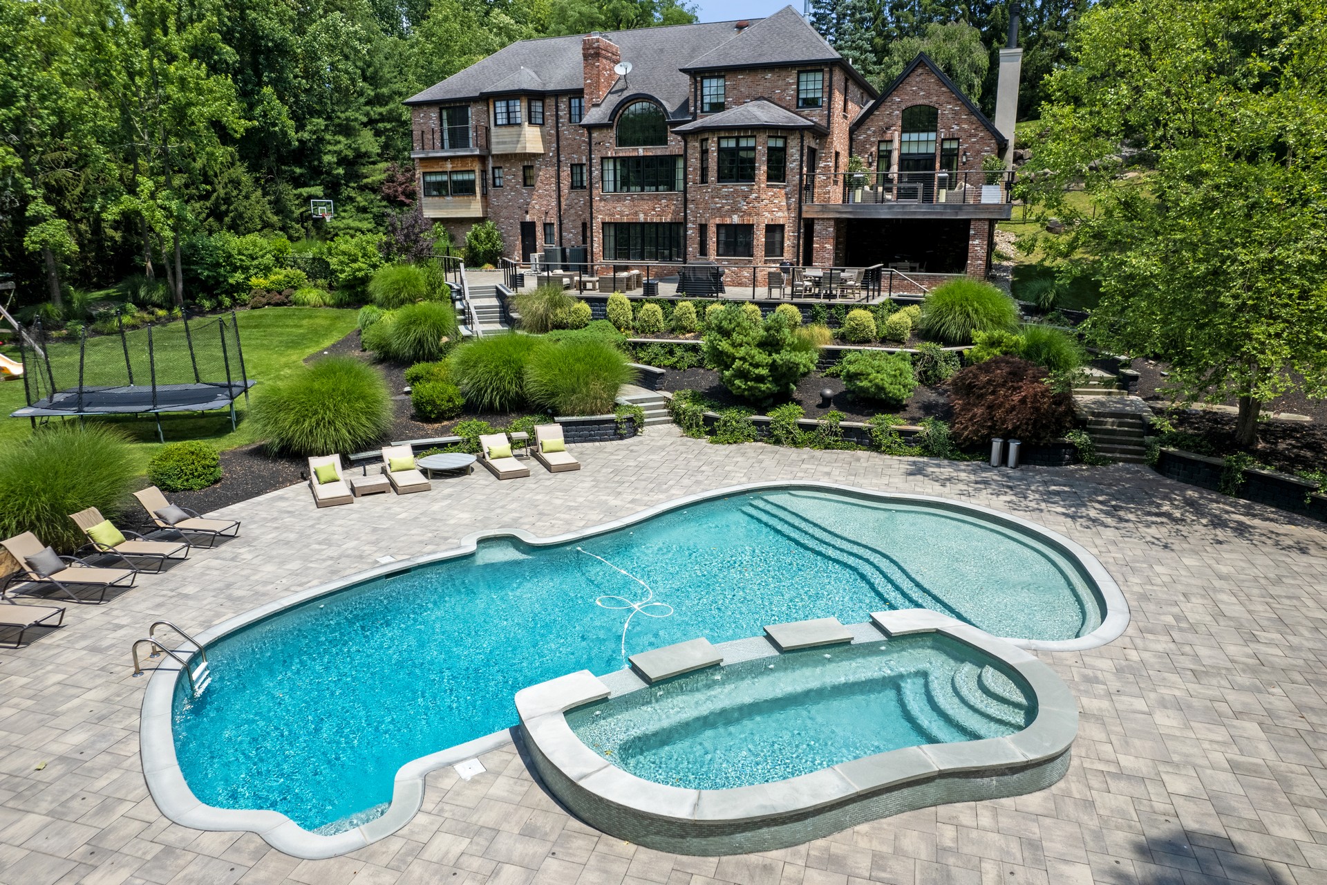10 Cassandra Drive 