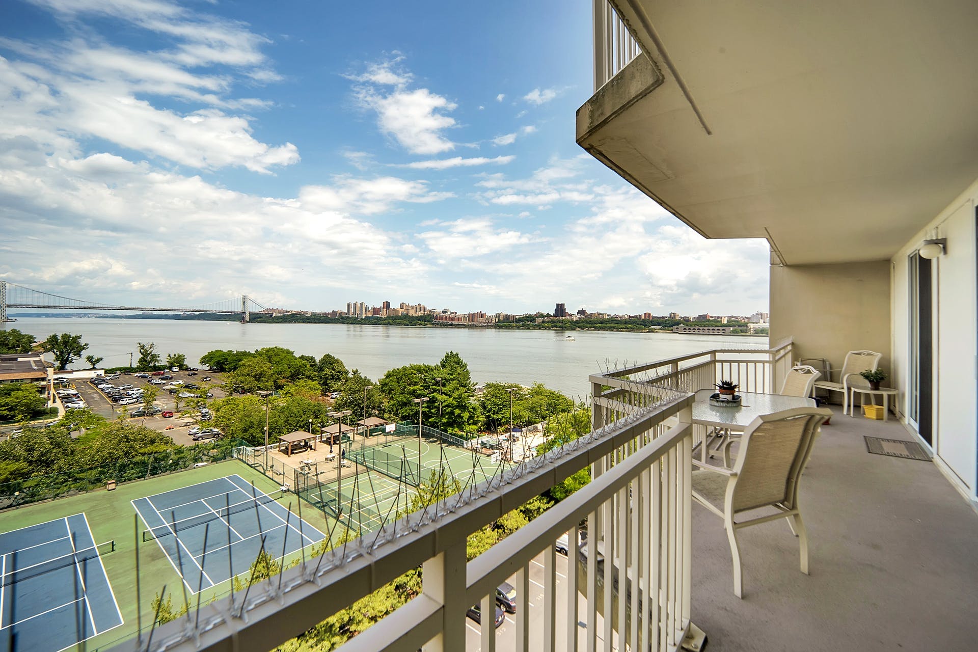 1055 River Road, #910 