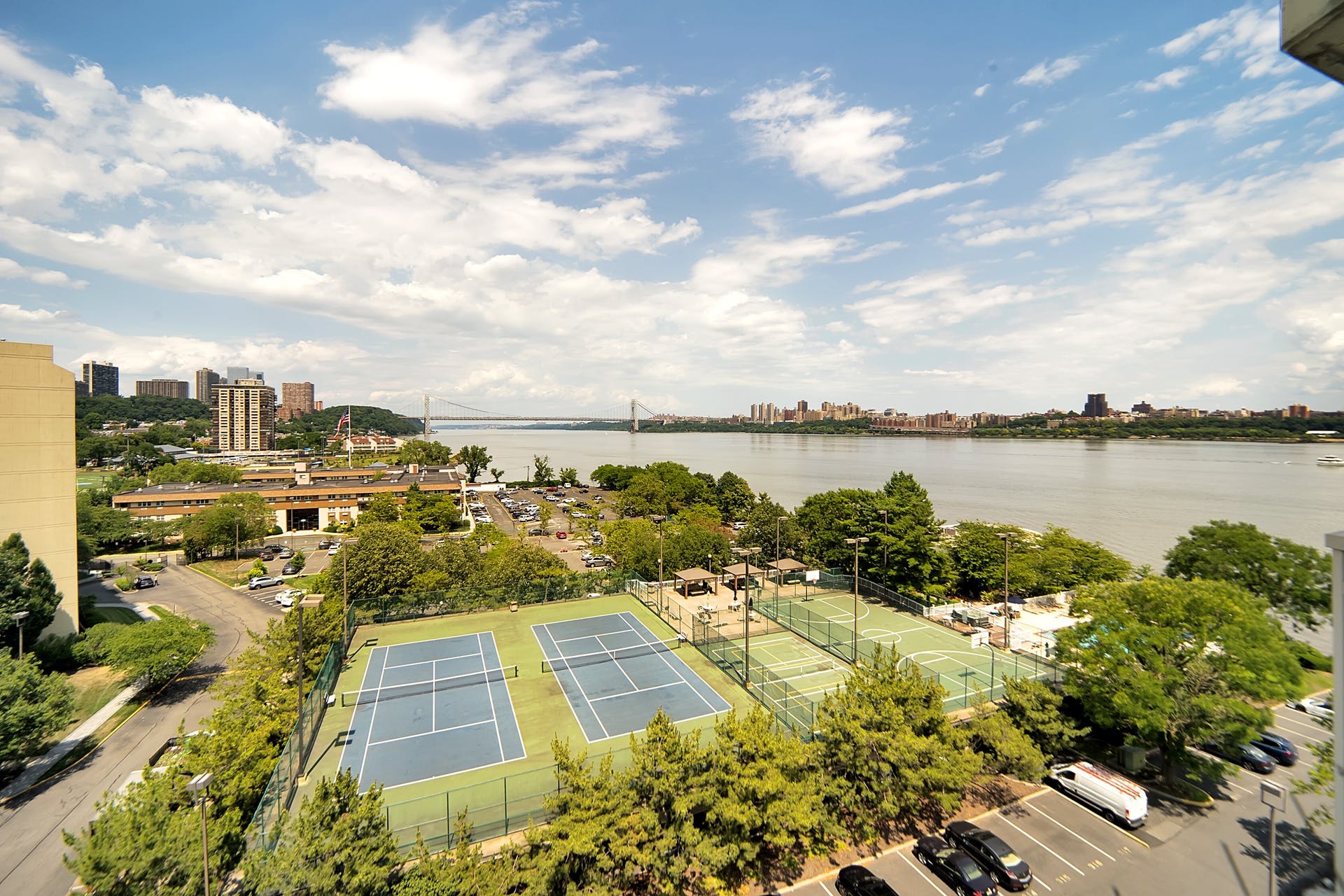 1055 River Road, #910 