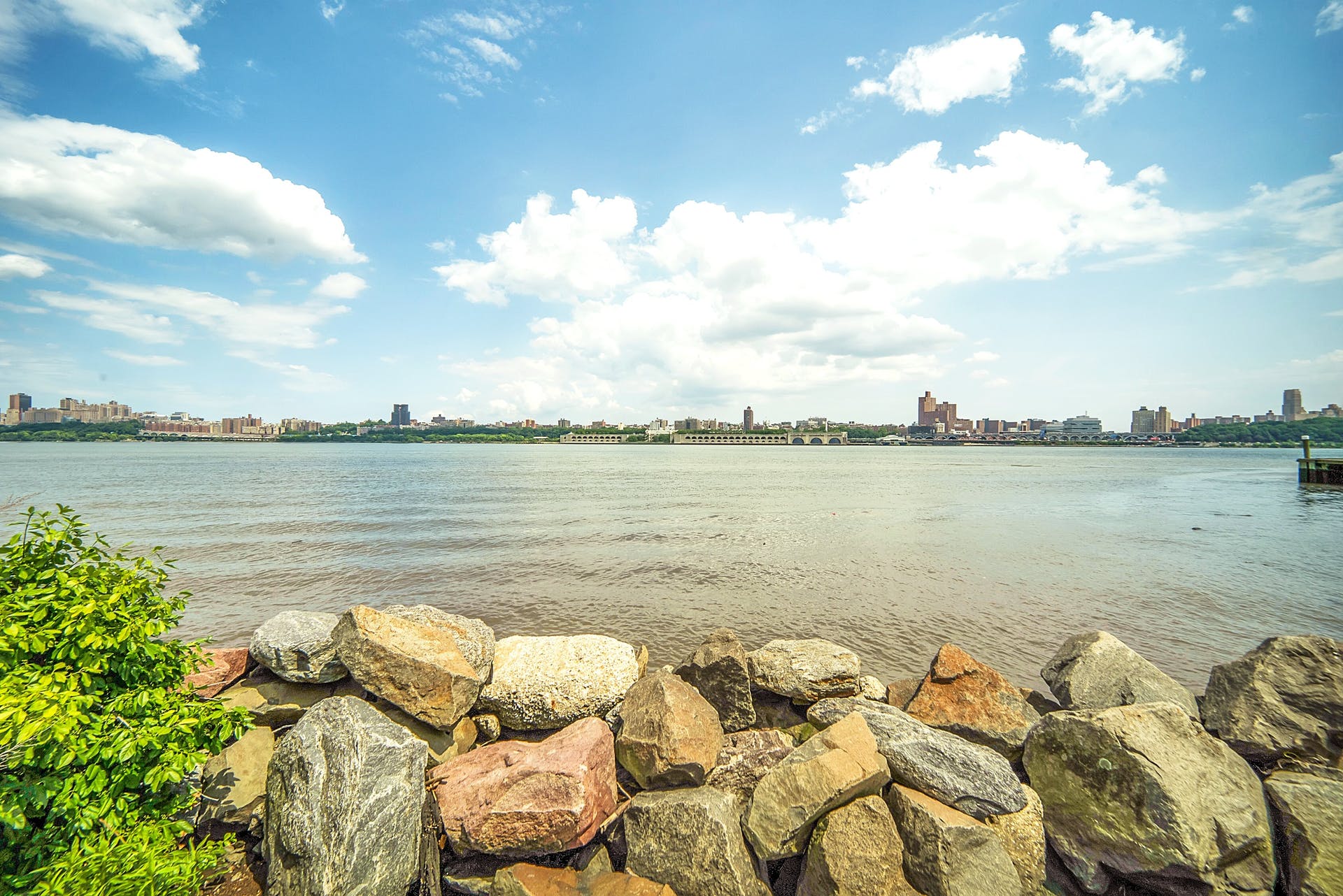 1055 River Road, #910 