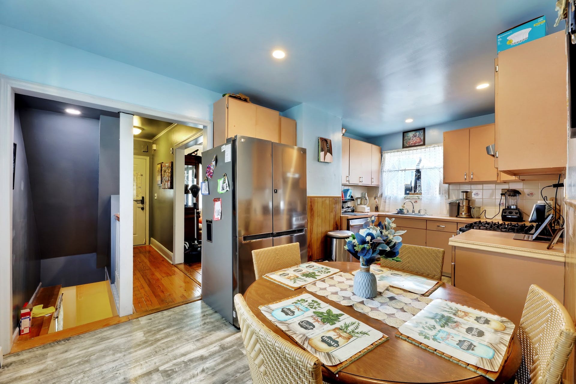 1106 Tuxedo Square