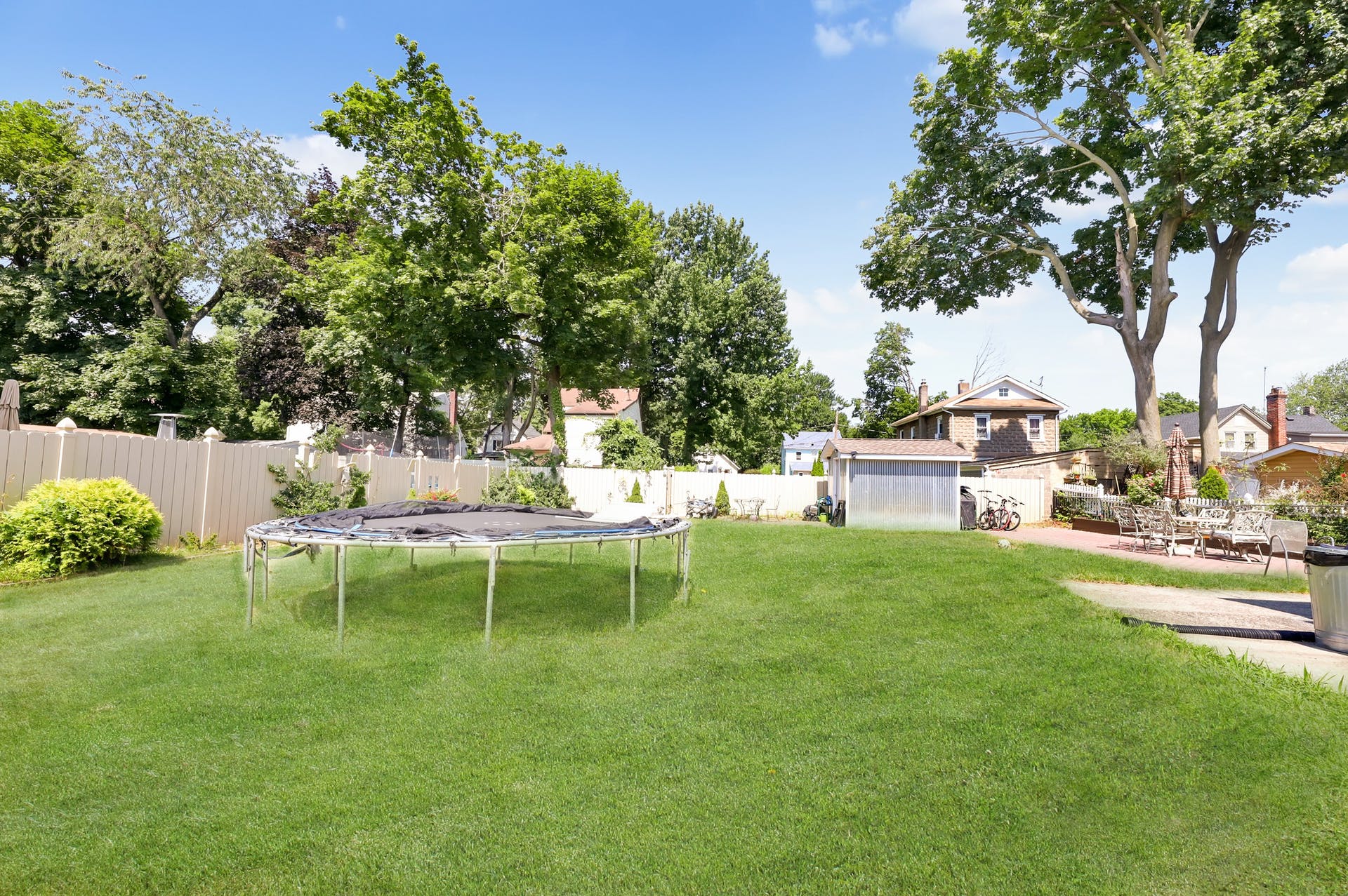 1106 Tuxedo Square