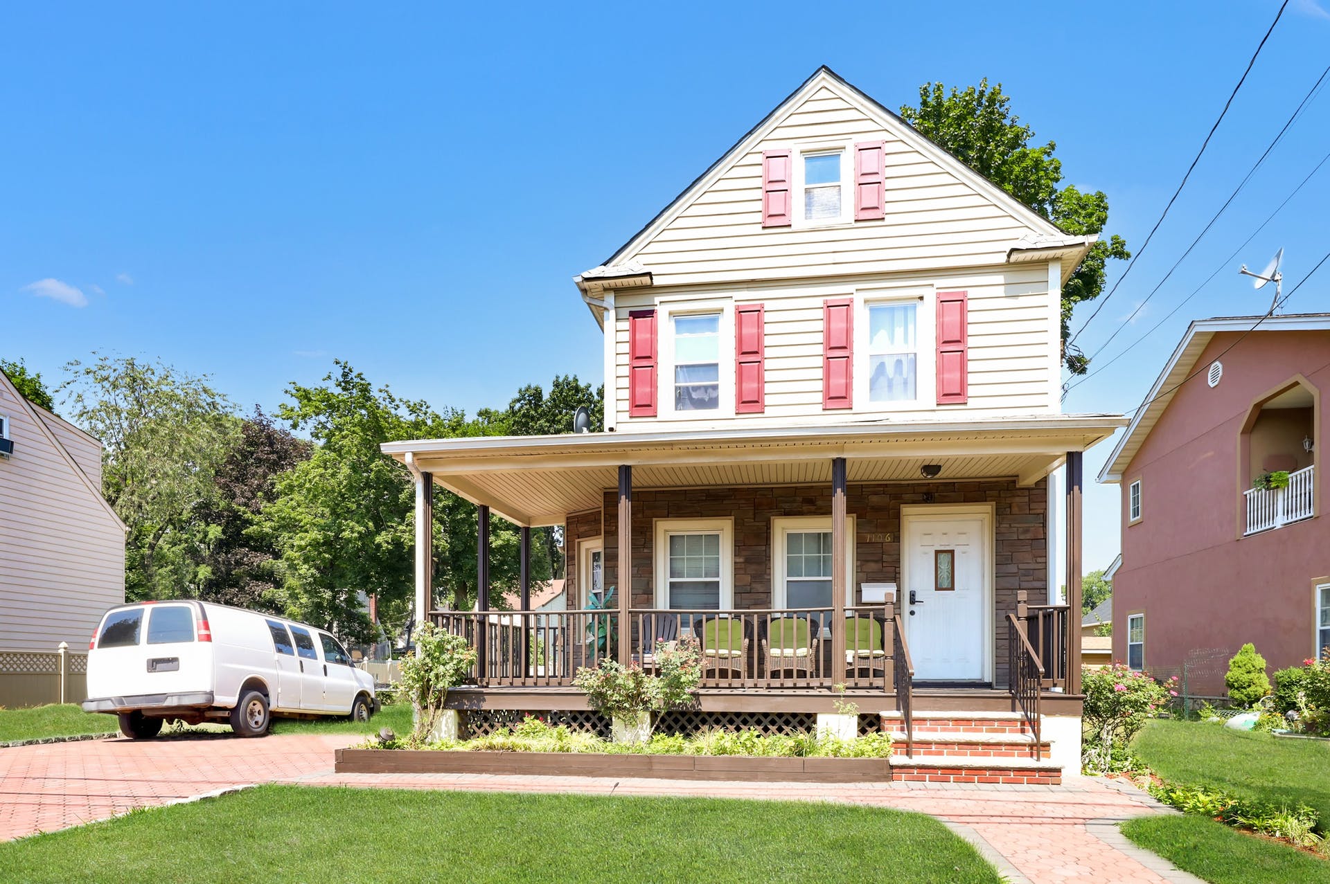 1106 Tuxedo Square