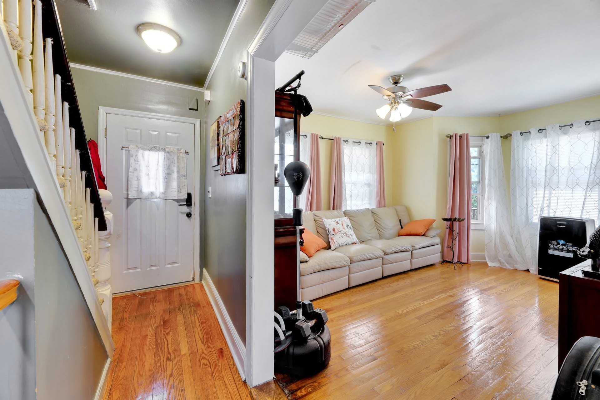 1106 Tuxedo Square
