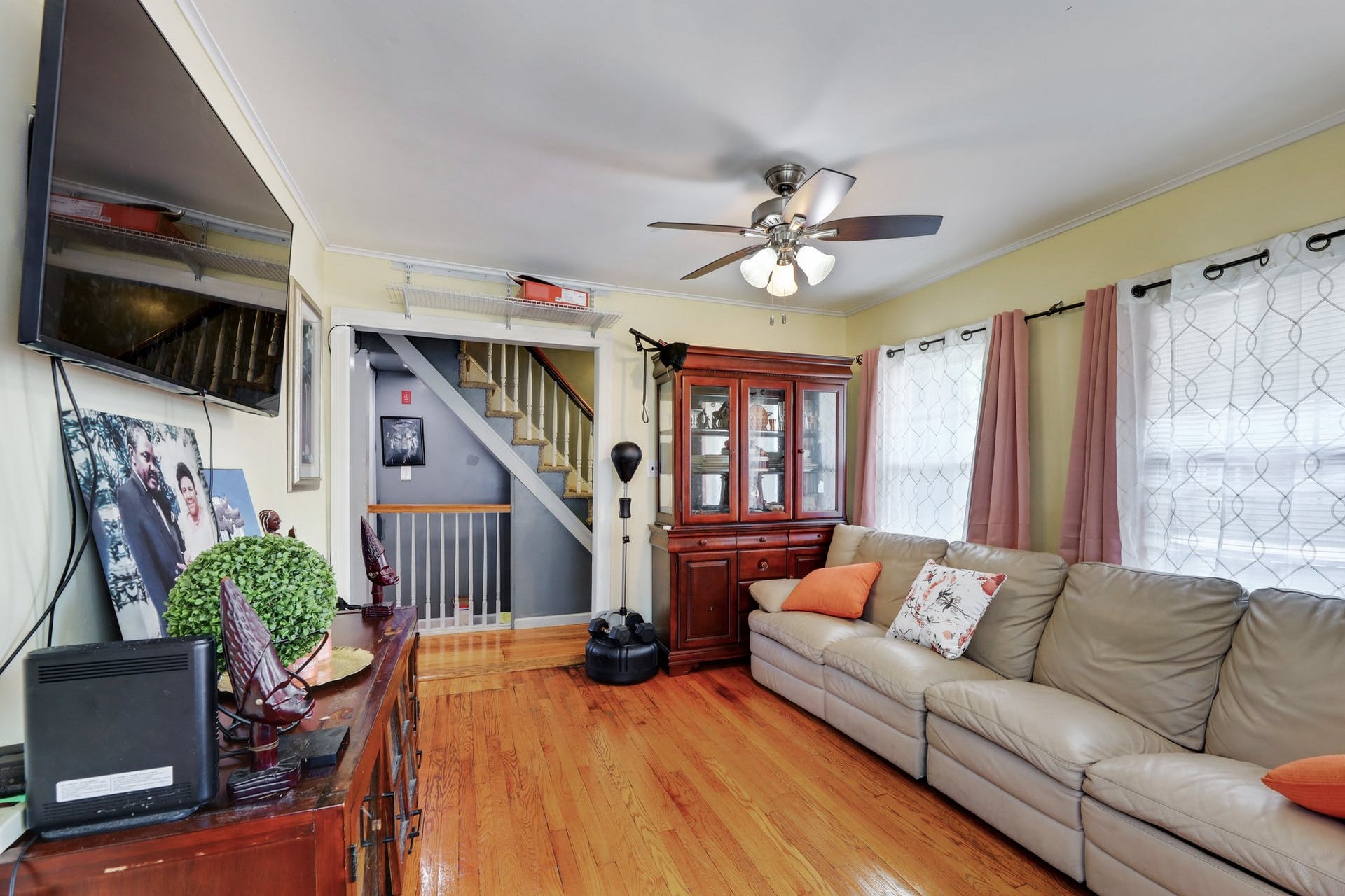 1106 Tuxedo Square