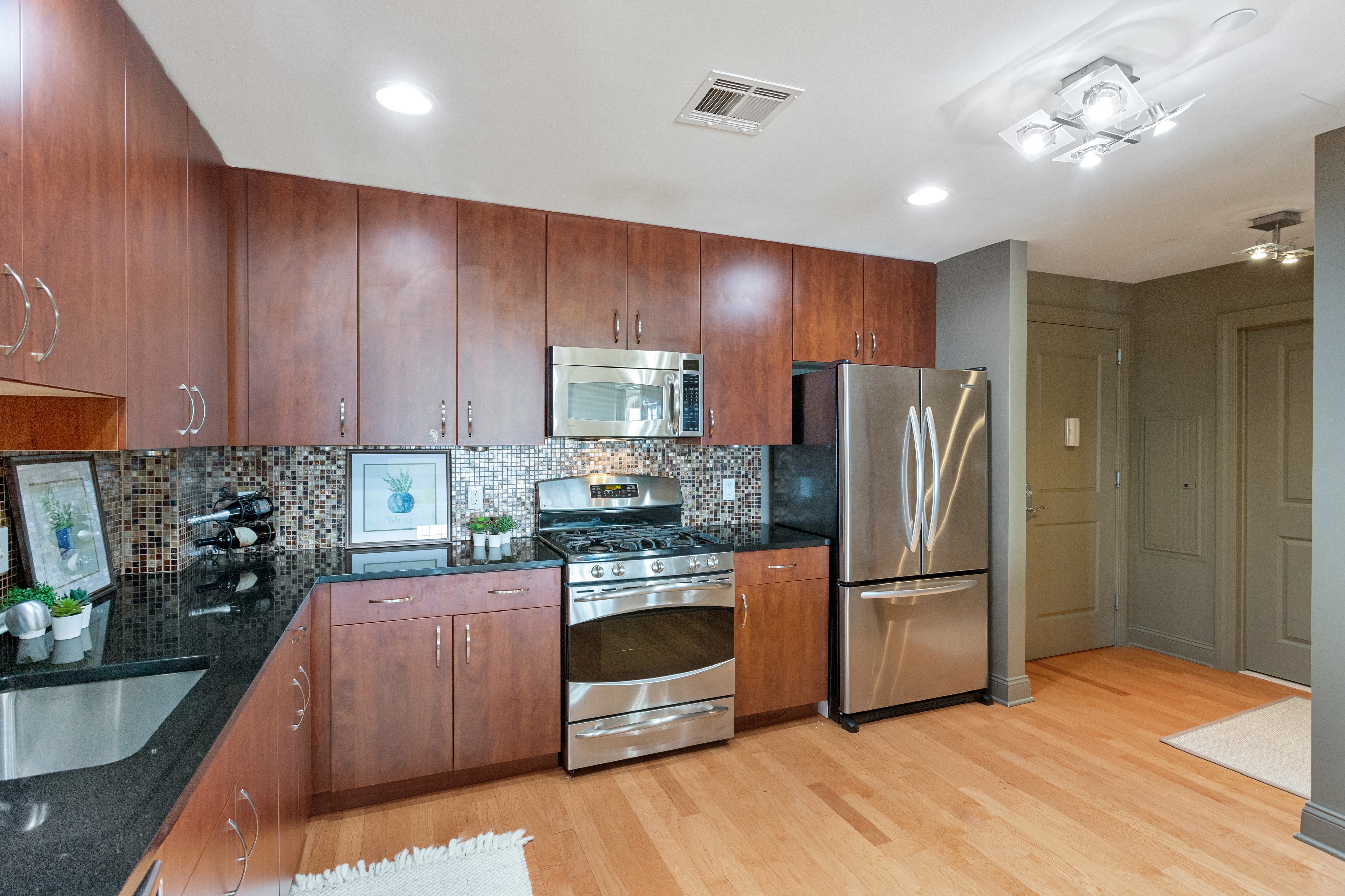 48 South Park Street, #614 