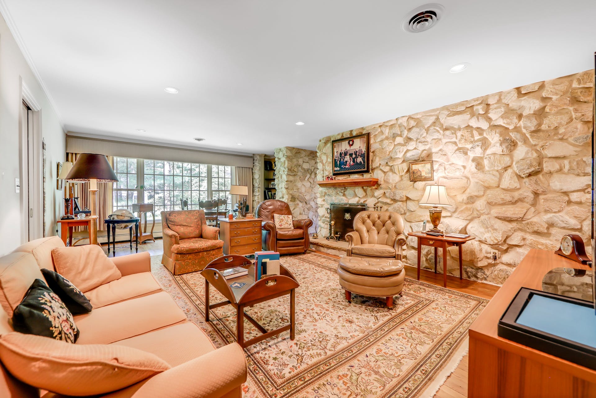 312 Feather Lane