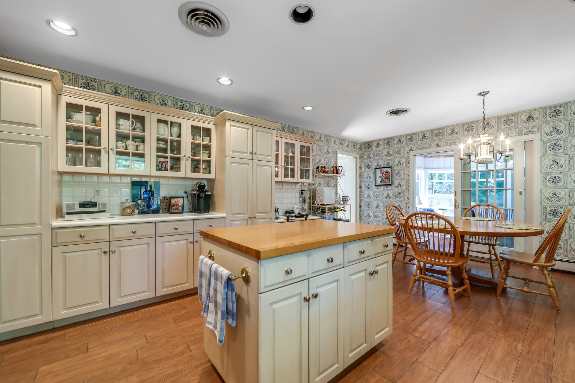 312 Feather Lane