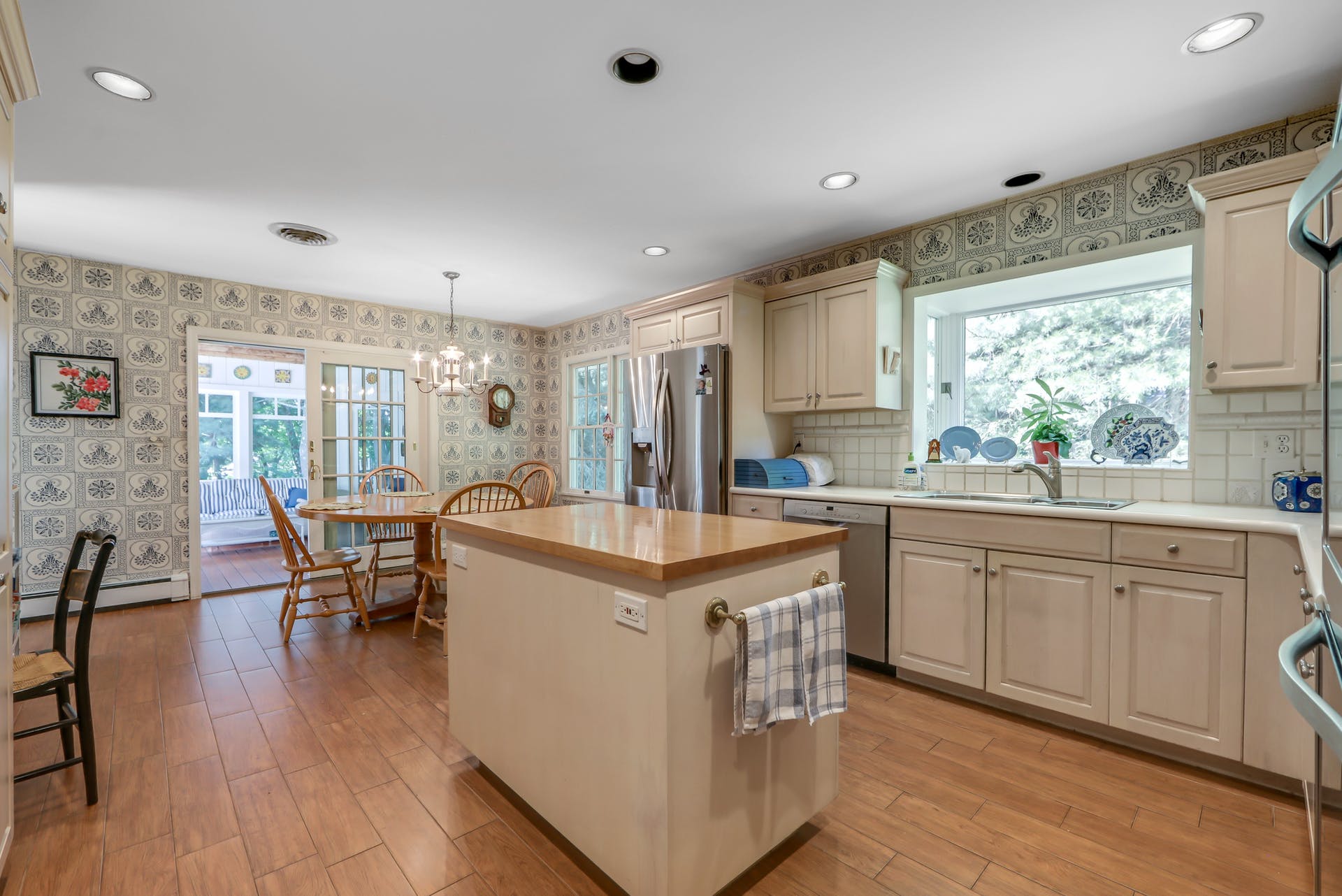 312 Feather Lane