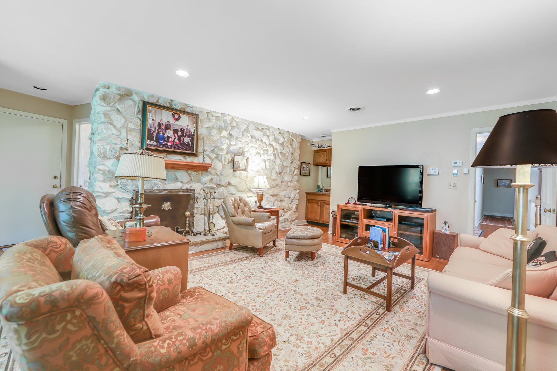 312 Feather Lane