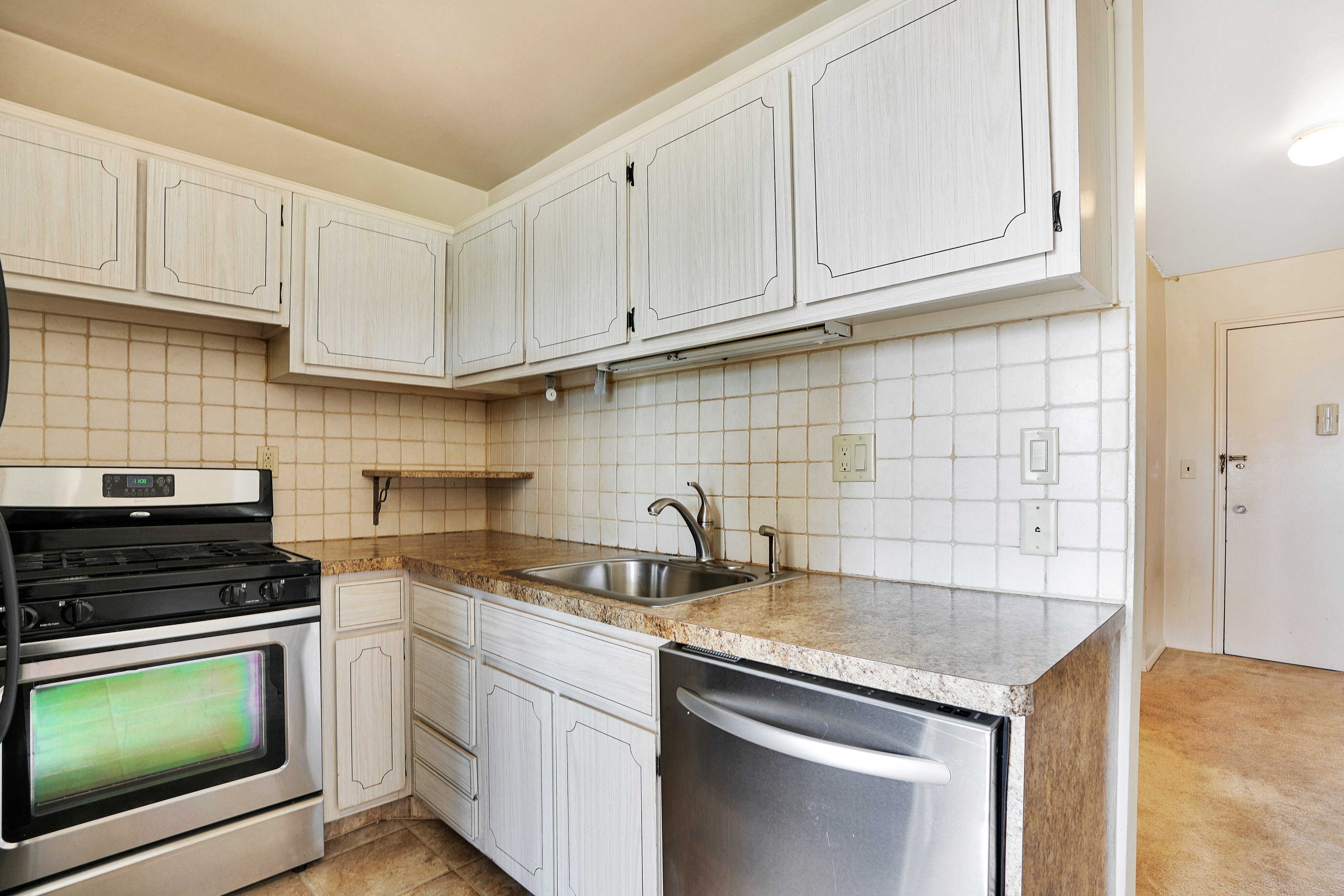 2100 Linwood Avenue, #5R Mediterranean North