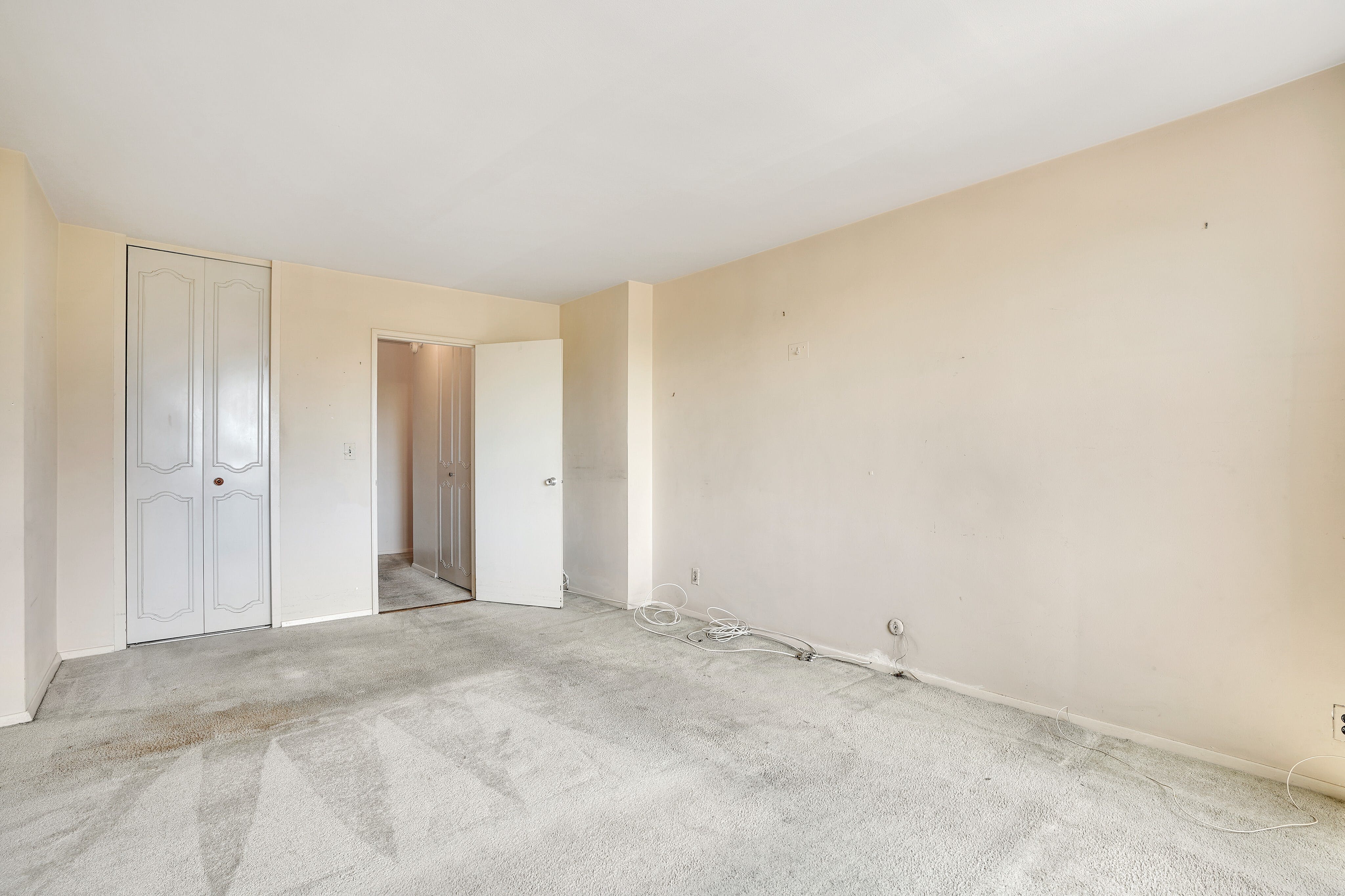 2100 Linwood Avenue, #5R Mediterranean North