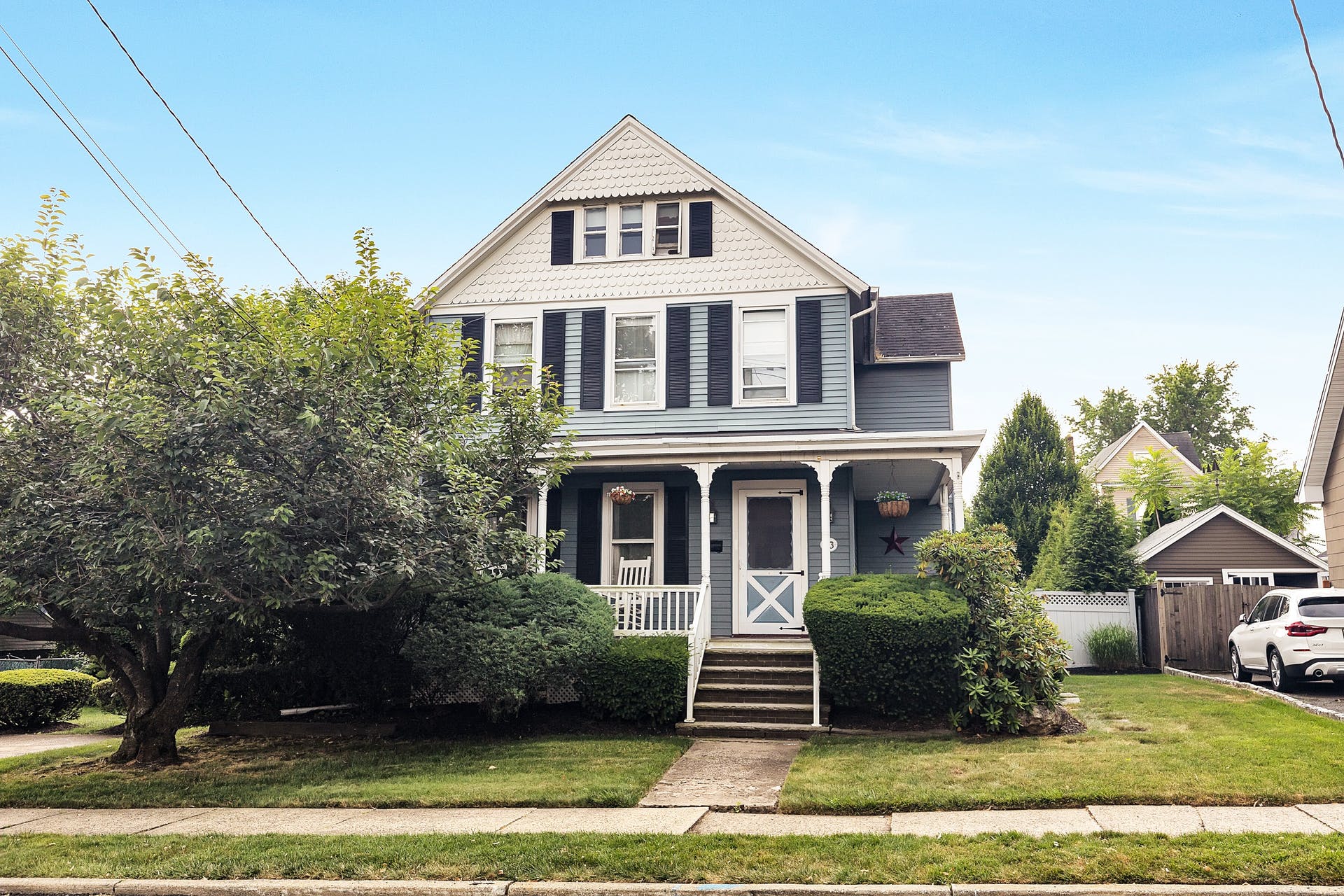 73 Gates Avenue