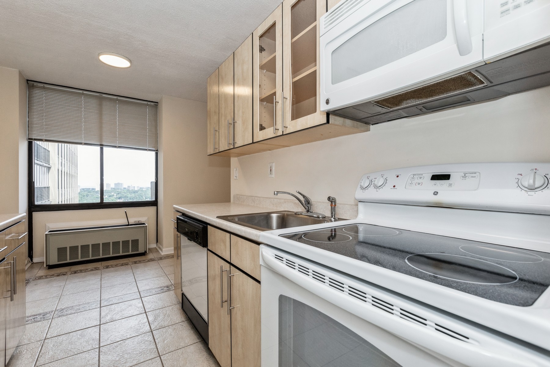 300 Winston Drive, #1907