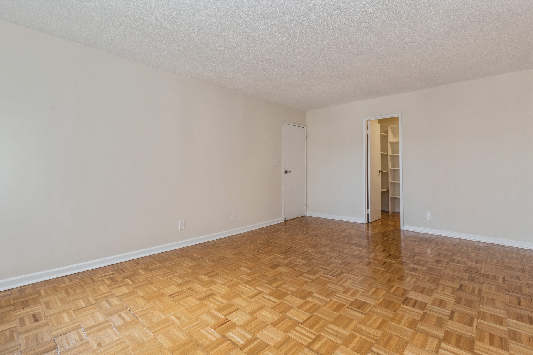 300 Winston Drive, #1907