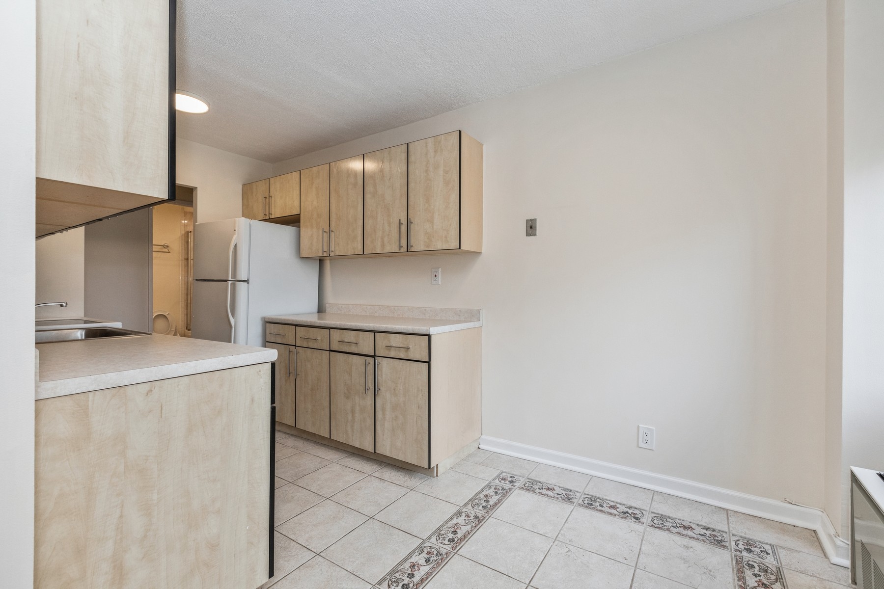 300 Winston Drive, #1907