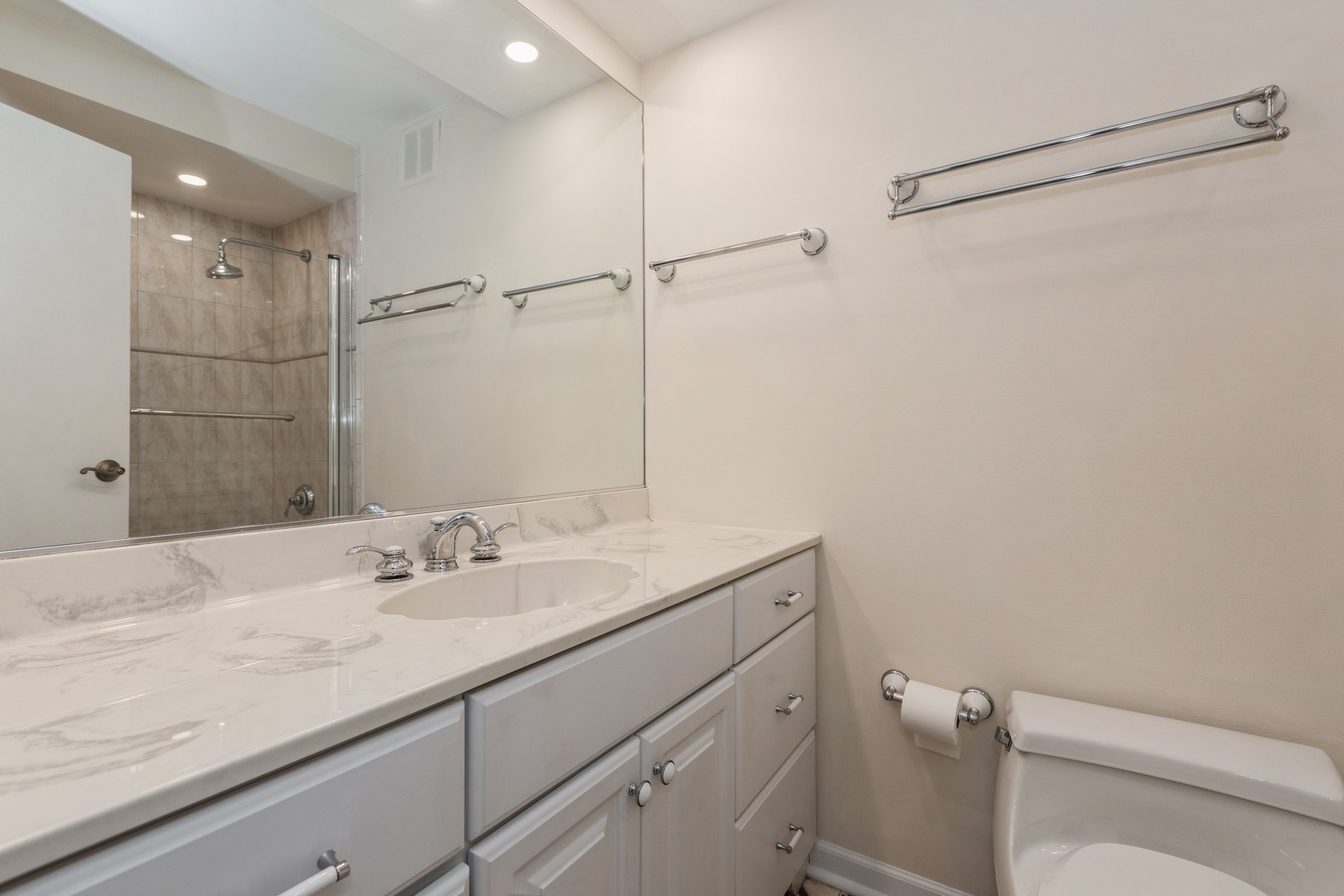 300 Winston Drive, #1907