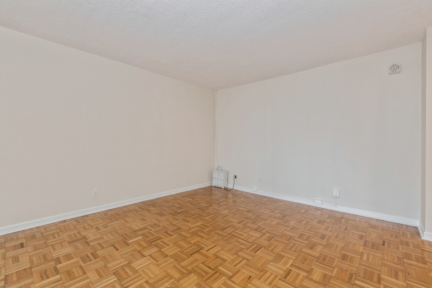 300 Winston Drive, #1907