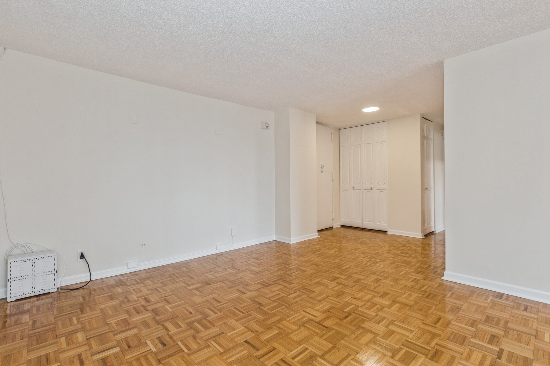 300 Winston Drive, #1907