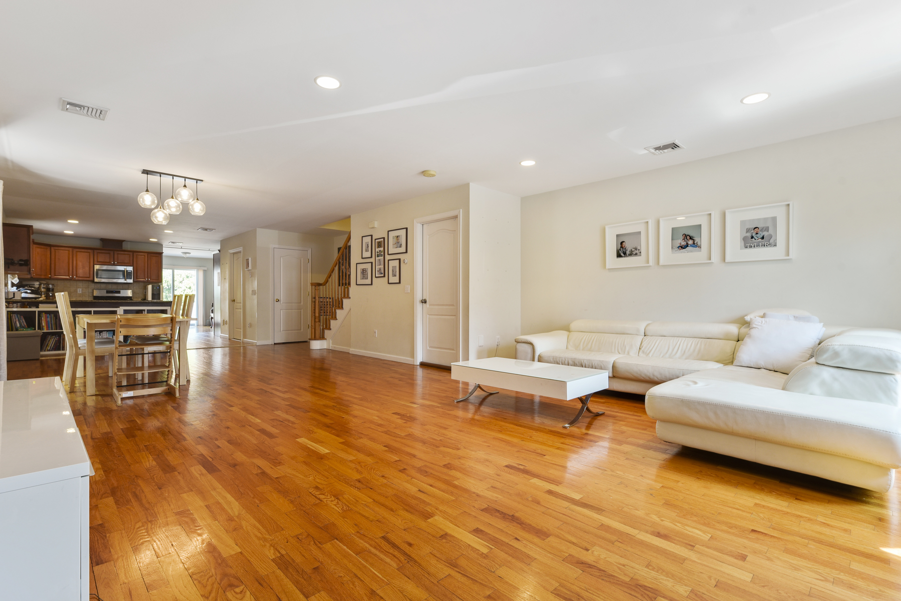 787 Edgewood Lane