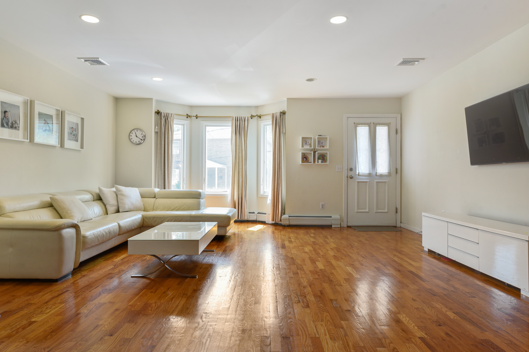 787 Edgewood Lane