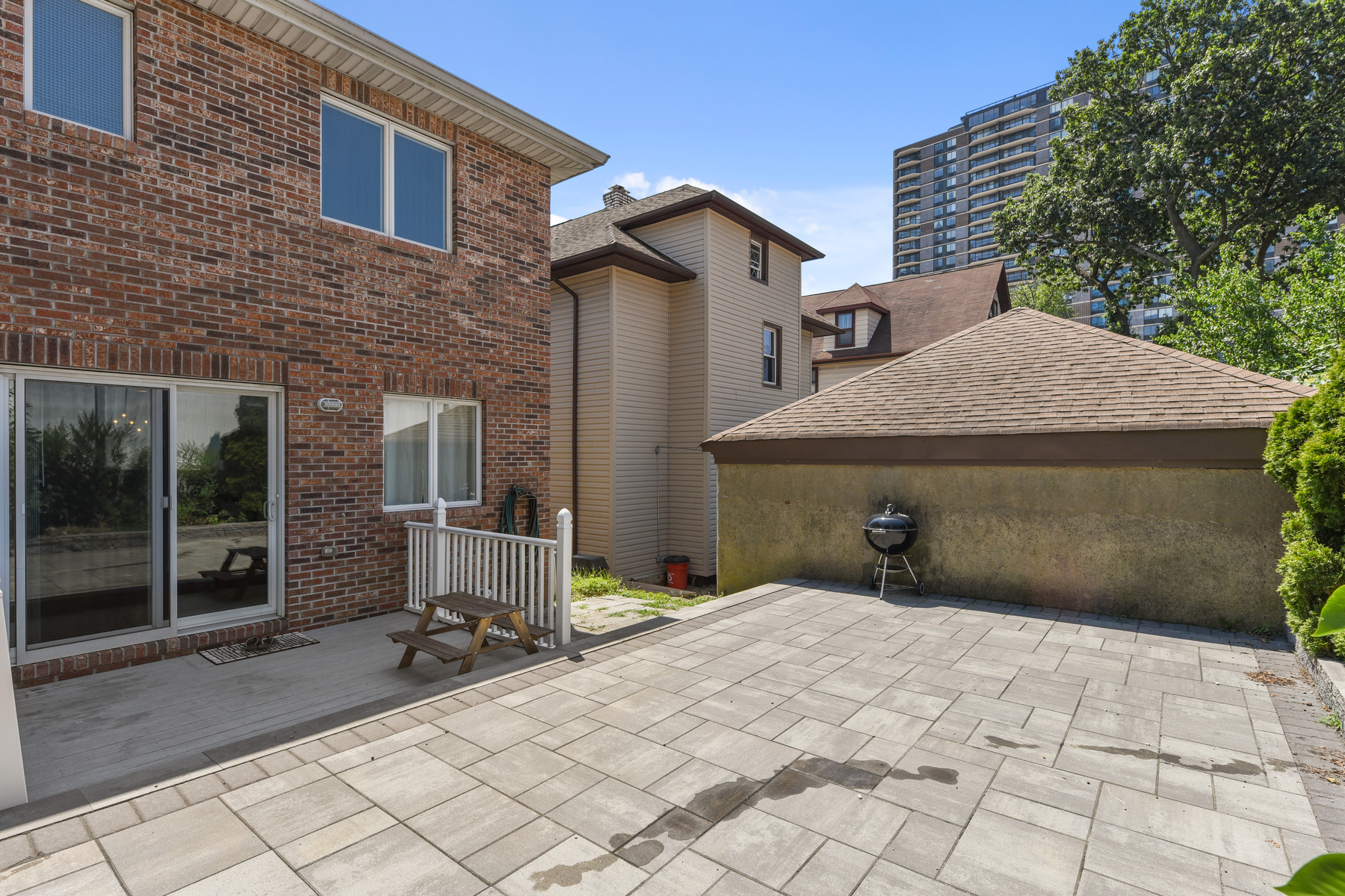 787 Edgewood Lane