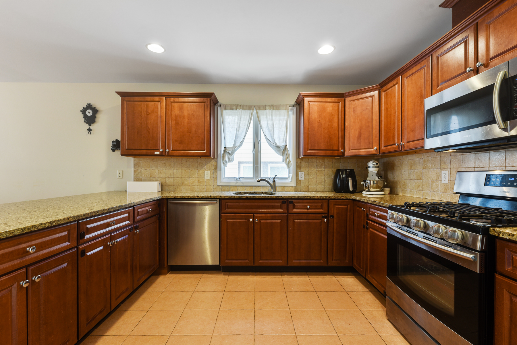 787 Edgewood Lane