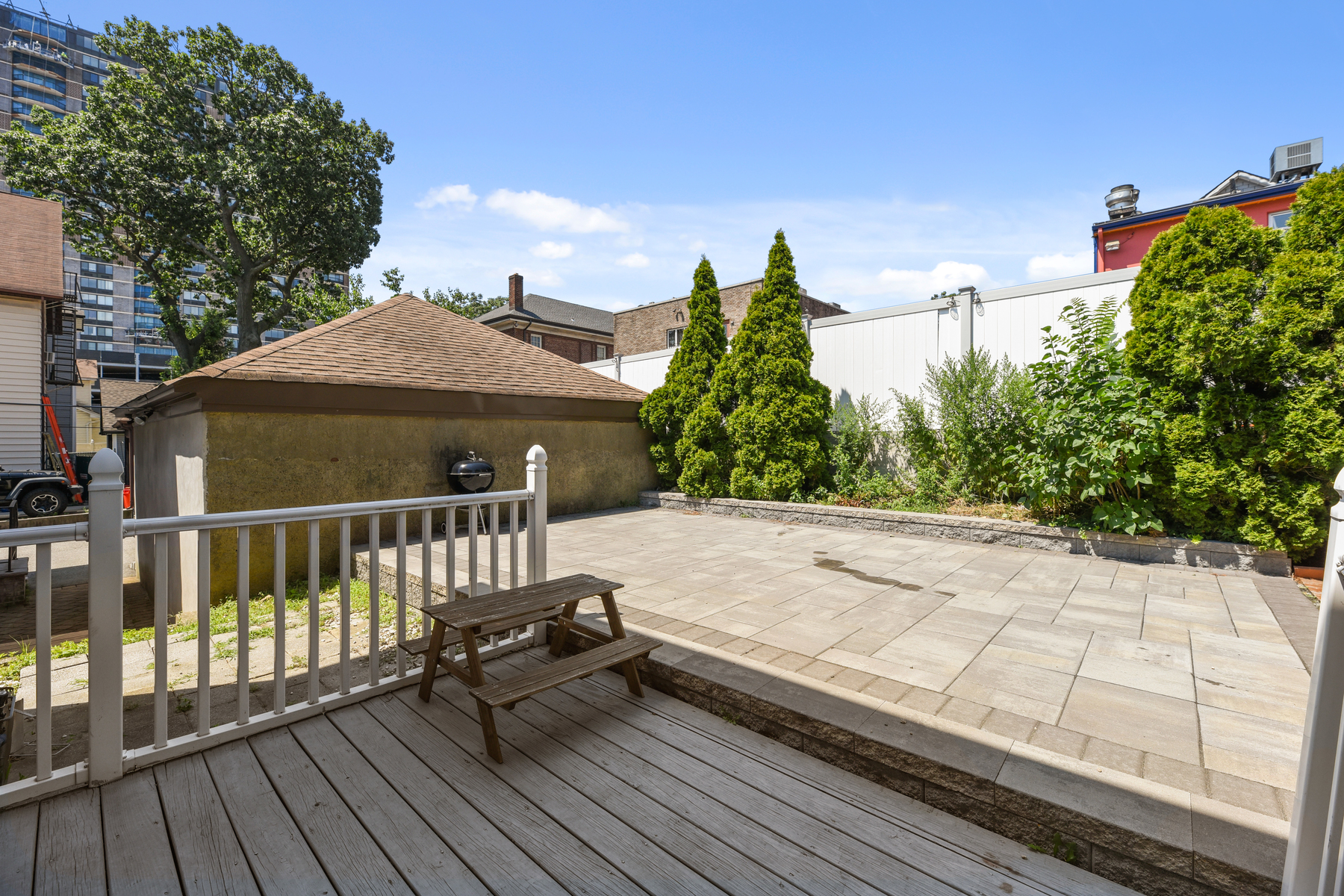 787 Edgewood Lane