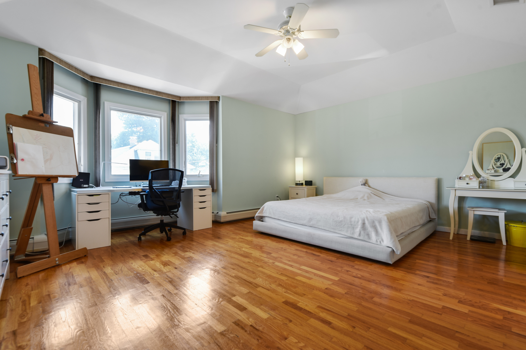 787 Edgewood Lane