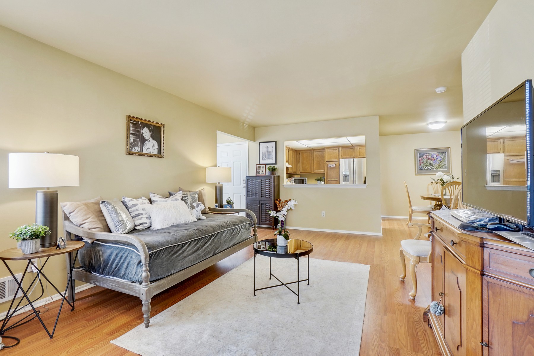 602 Deepdale Court, #7 