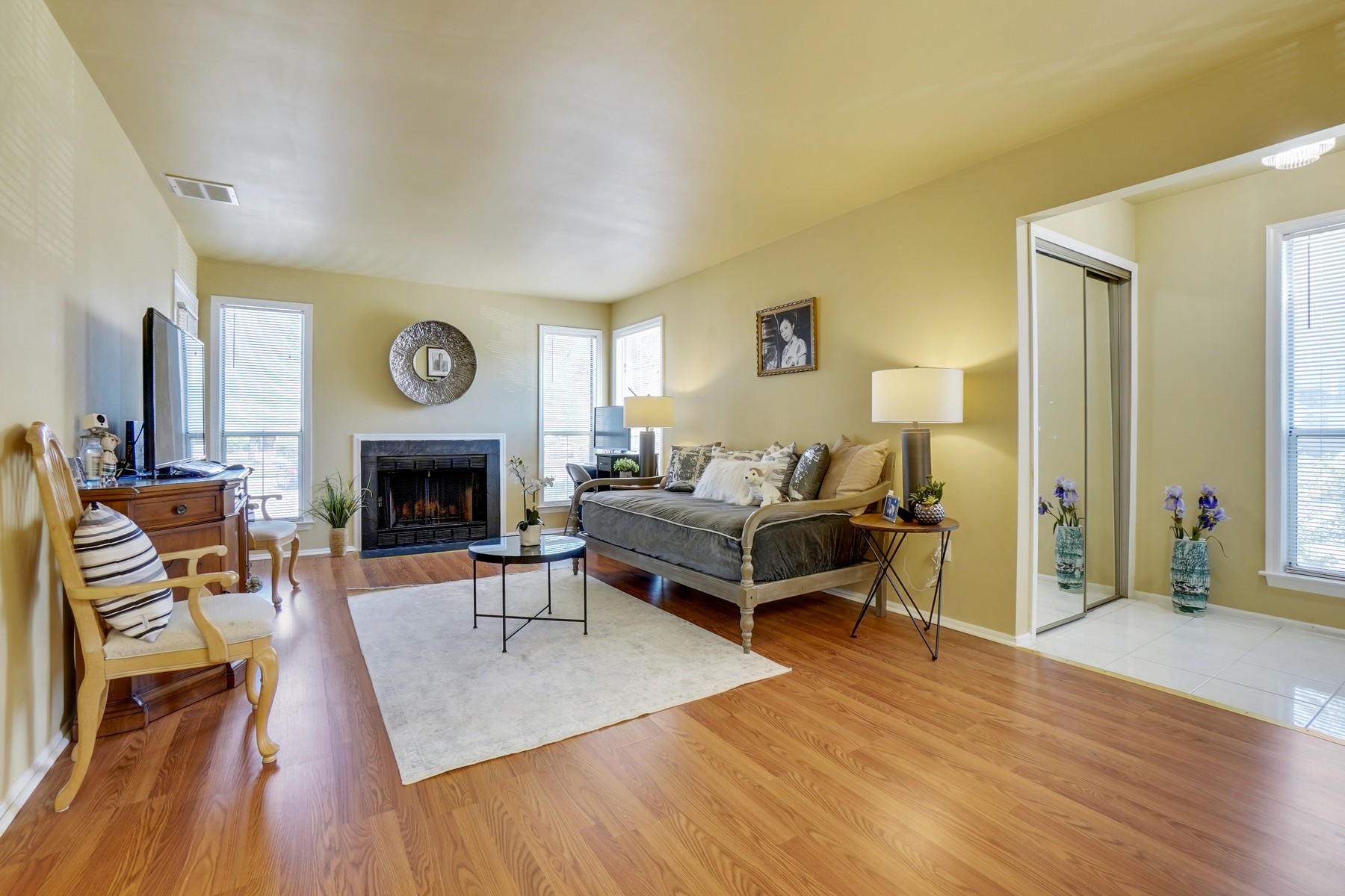 602 Deepdale Court, #7 
