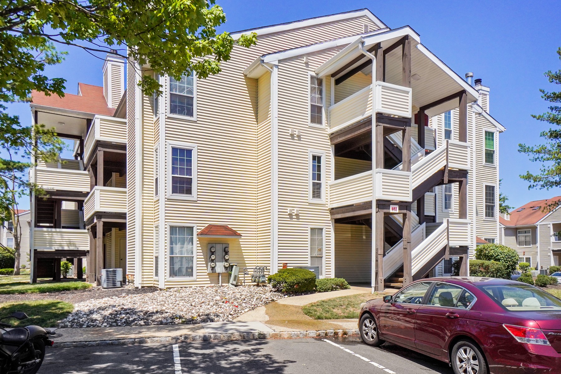 602 Deepdale Court, #7 