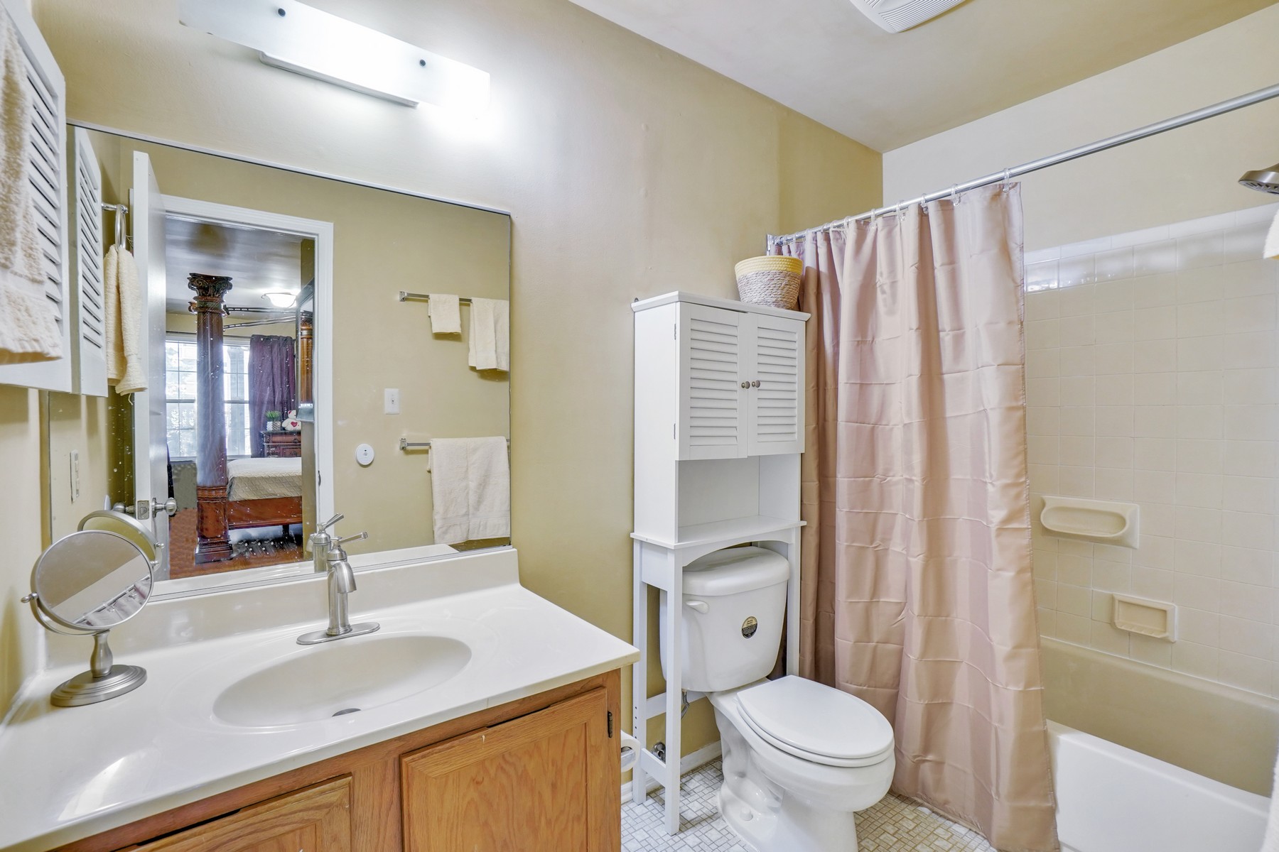 602 Deepdale Court, #7 
