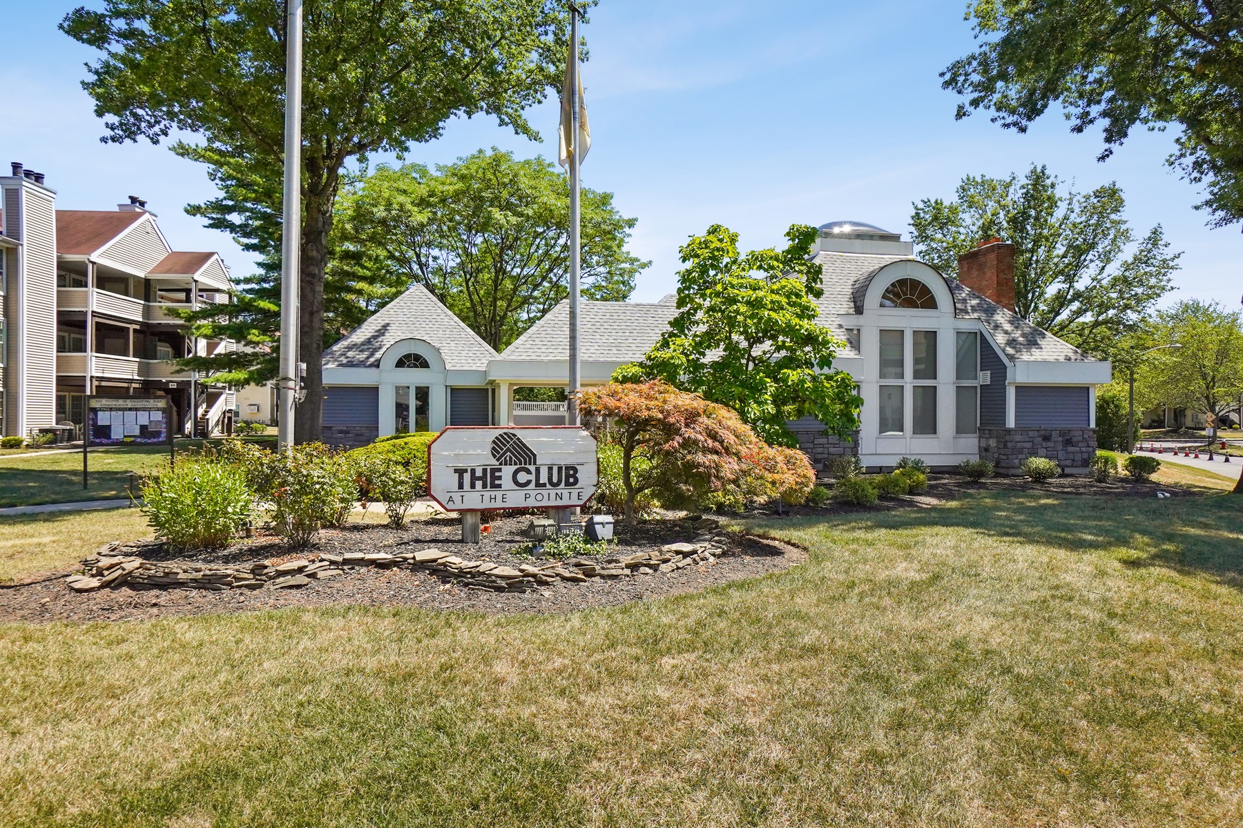 602 Deepdale Court, #7 