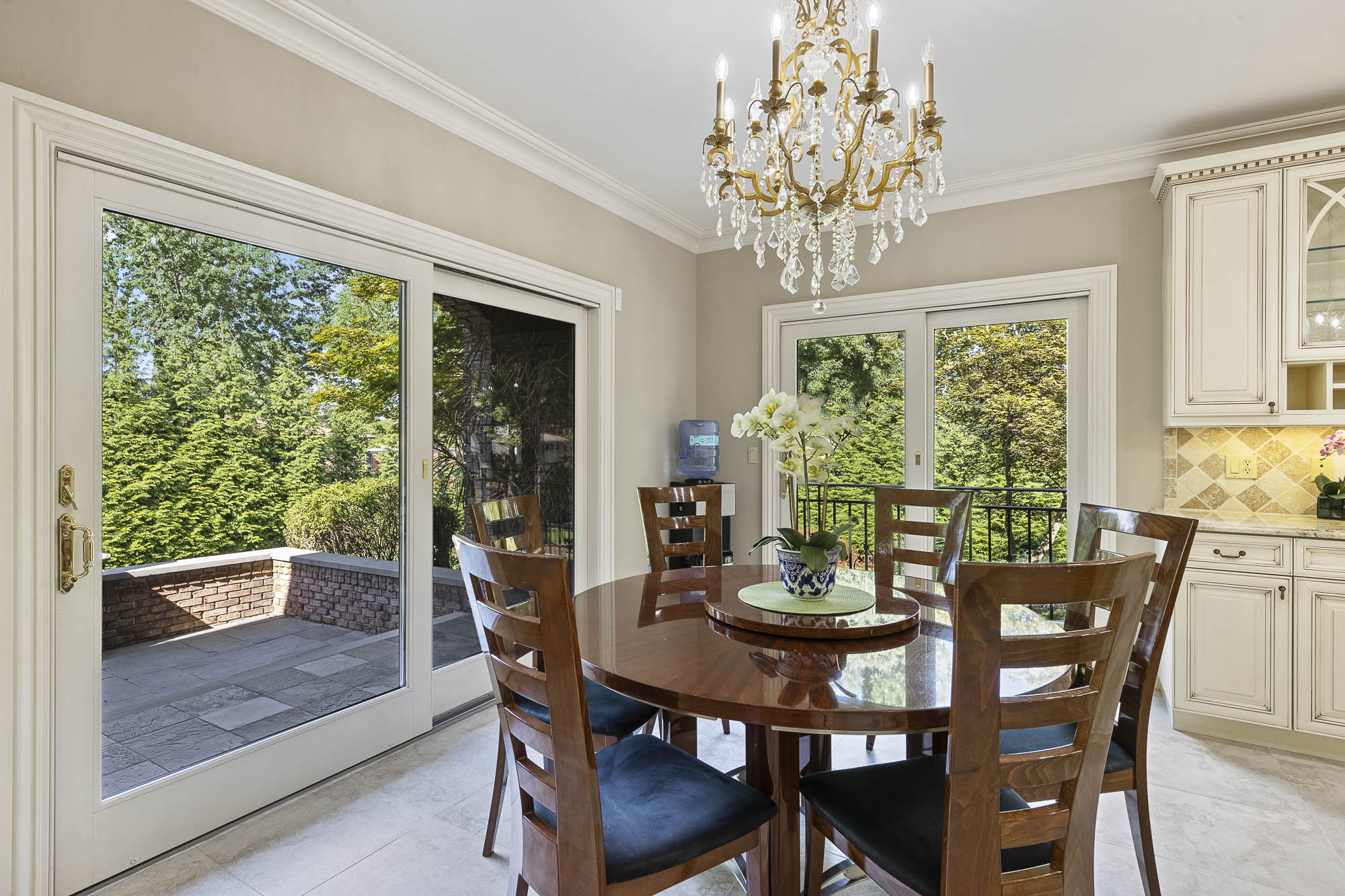 32 Lenox Avenue