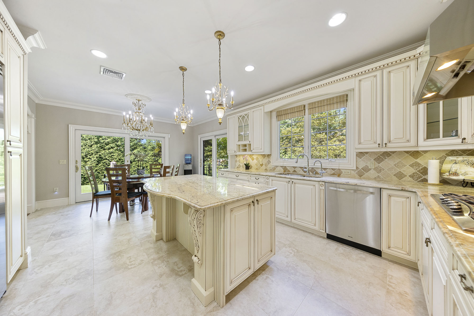 32 Lenox Avenue
