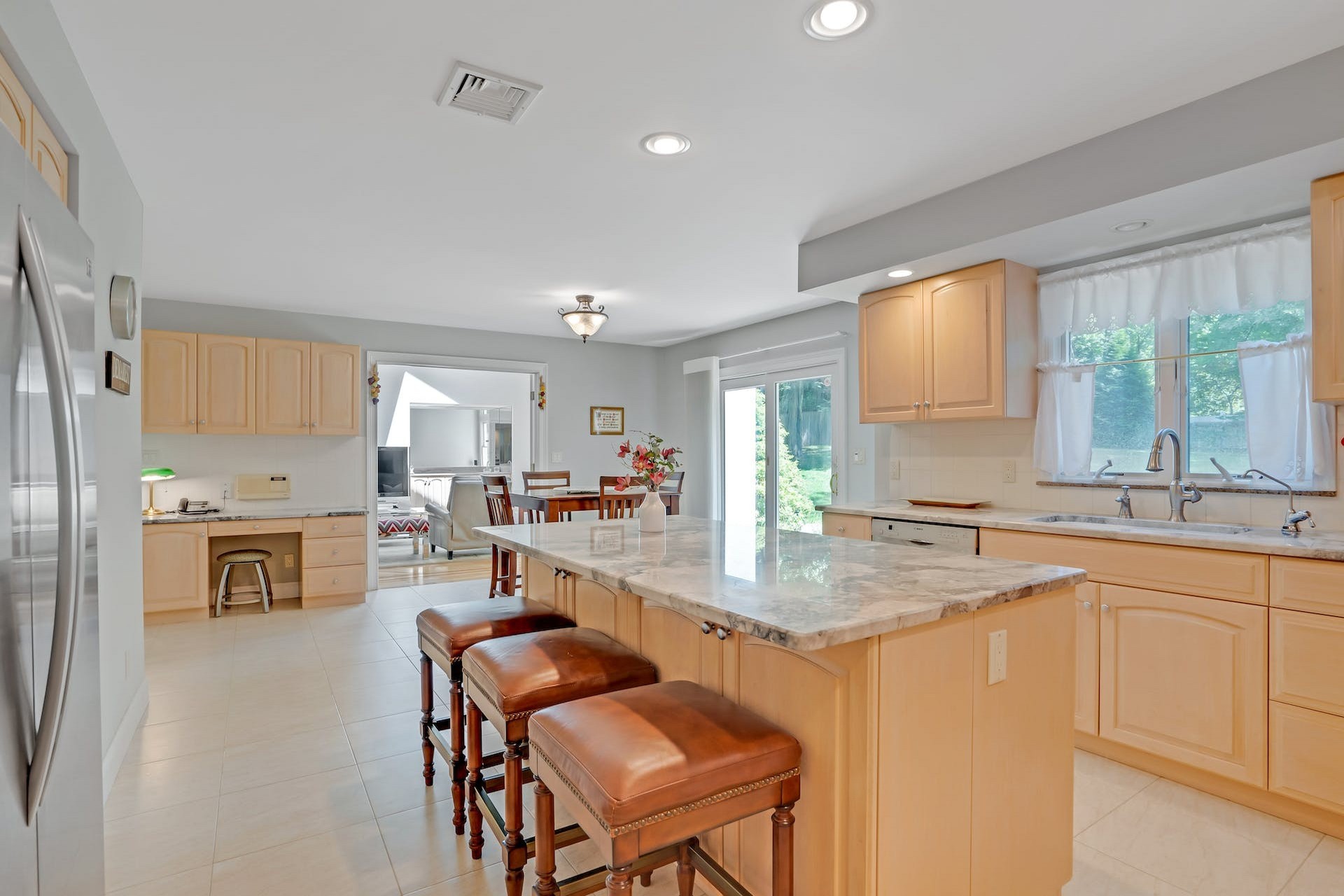 6 Maple Avenue