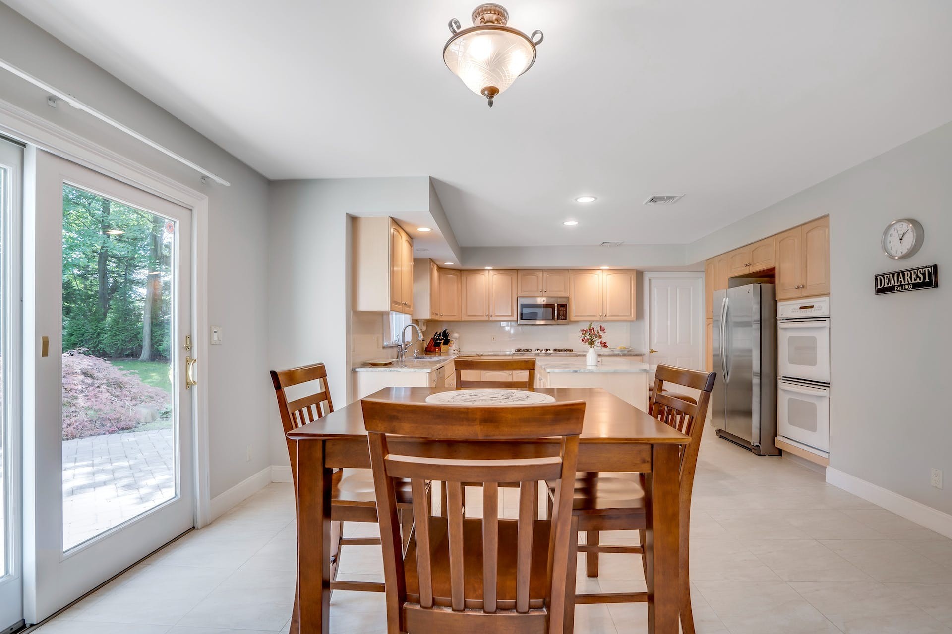 6 Maple Avenue