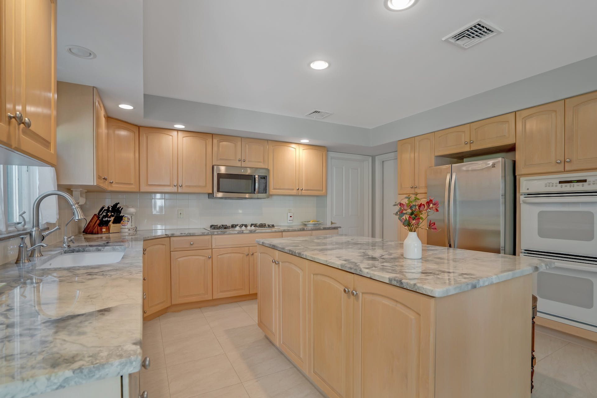 6 Maple Avenue