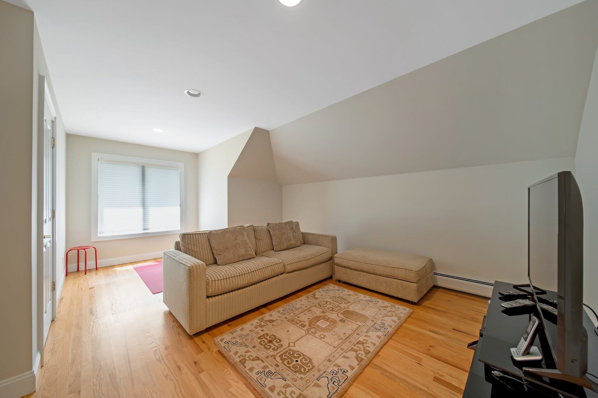 6 Maple Avenue
