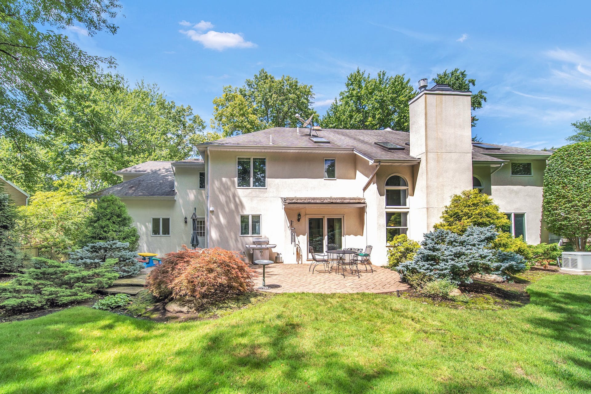 6 Maple Avenue