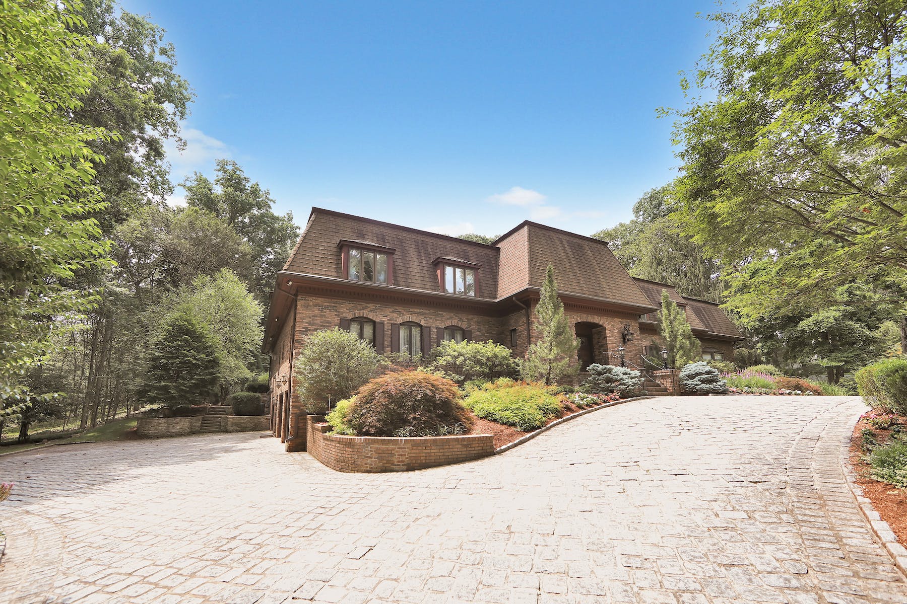 5 Glenwood Drive